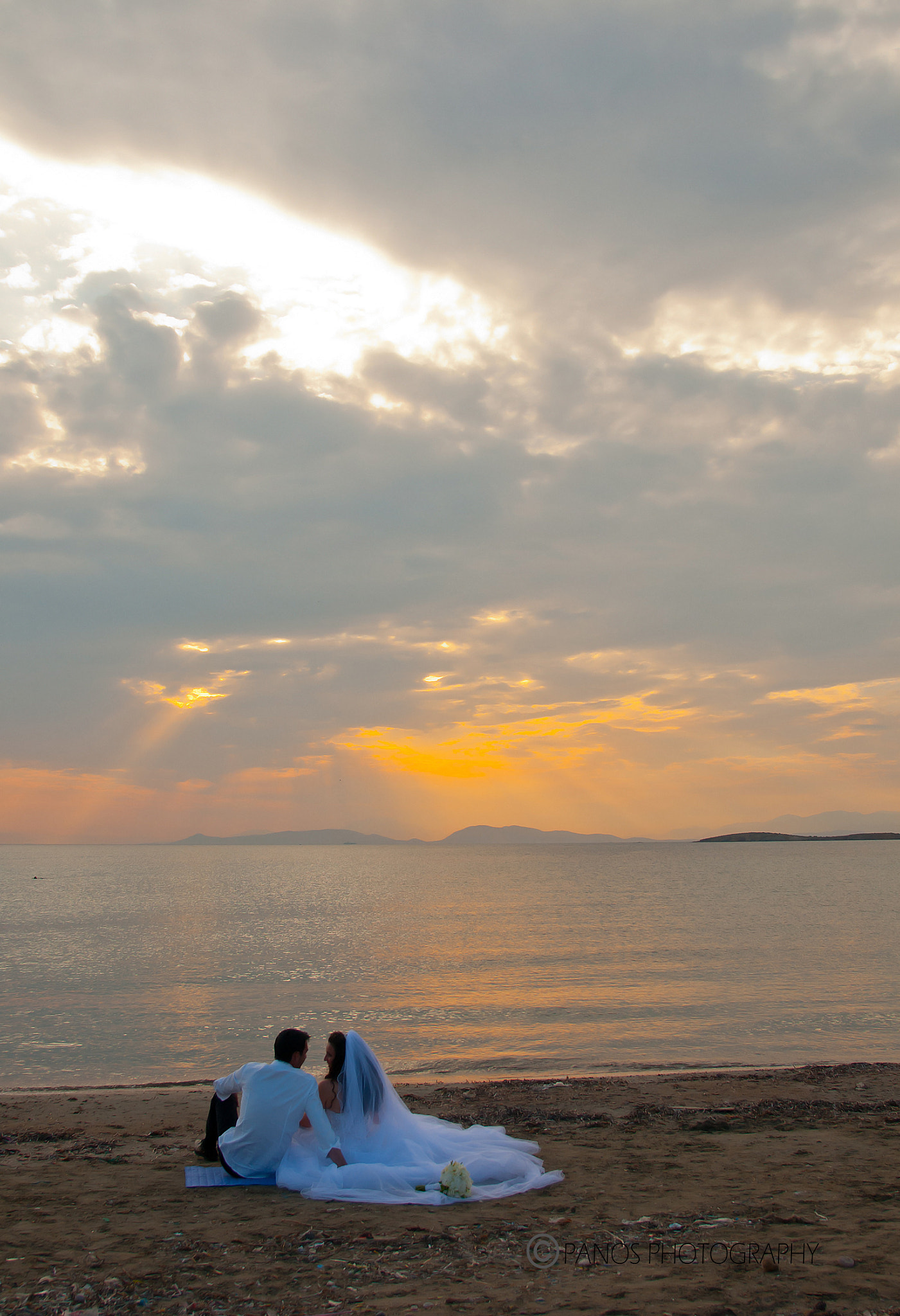 Nikon AF-S Nikkor 24-120mm F4G ED VR sample photo. Icon wedding photography