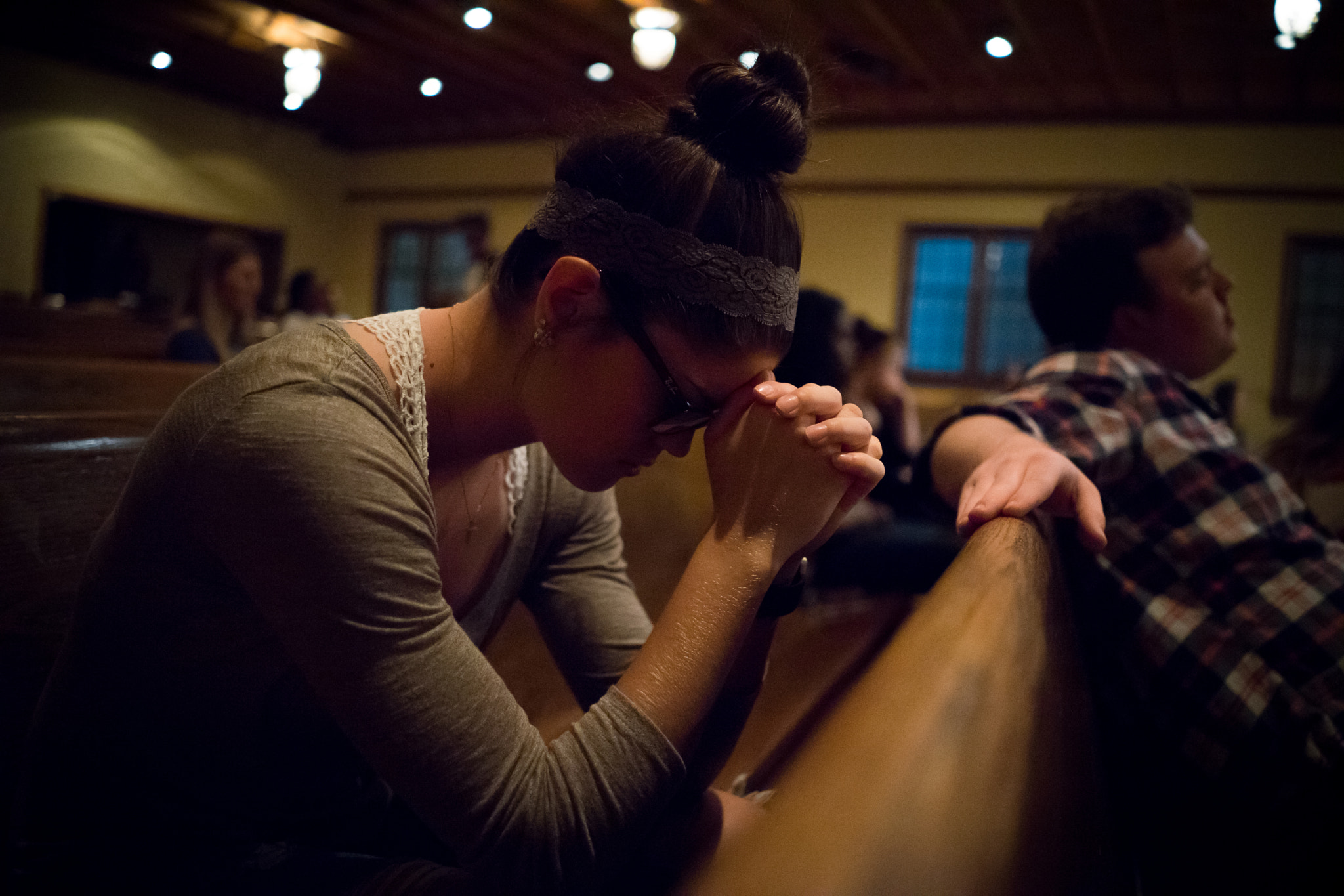 Sony a7 + Sony FE 28mm F2 sample photo. House church worship night photography