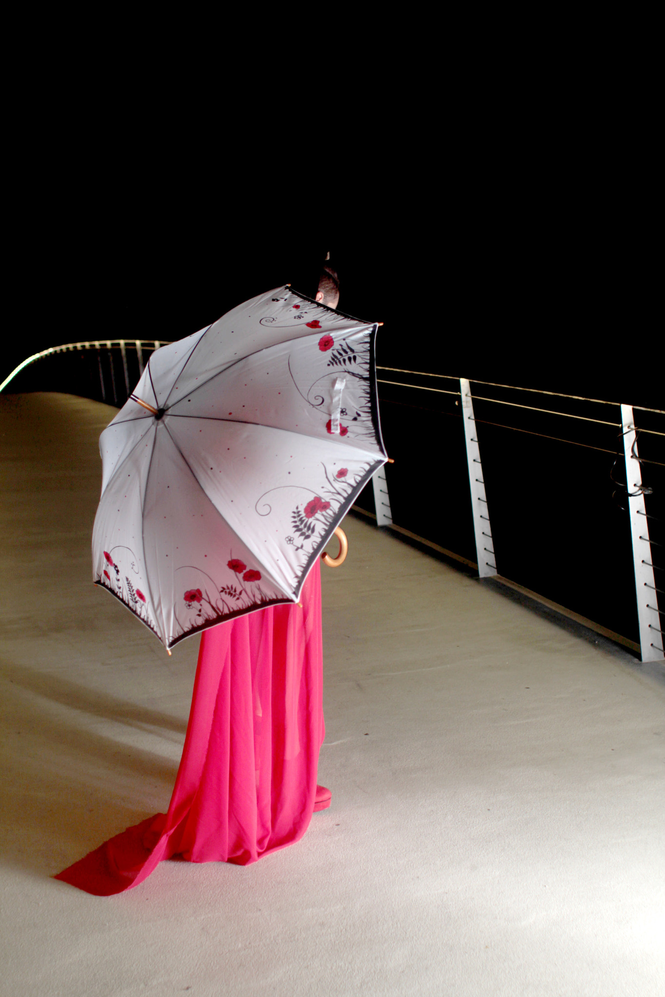 Canon EF 70-200mm F2.8L IS USM sample photo. Eres on the bridge photography
