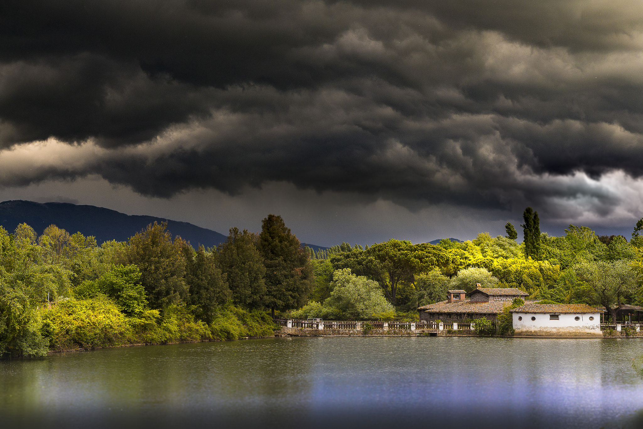 Canon EF-S 17-55mm F2.8 IS USM sample photo. Tempesta photography