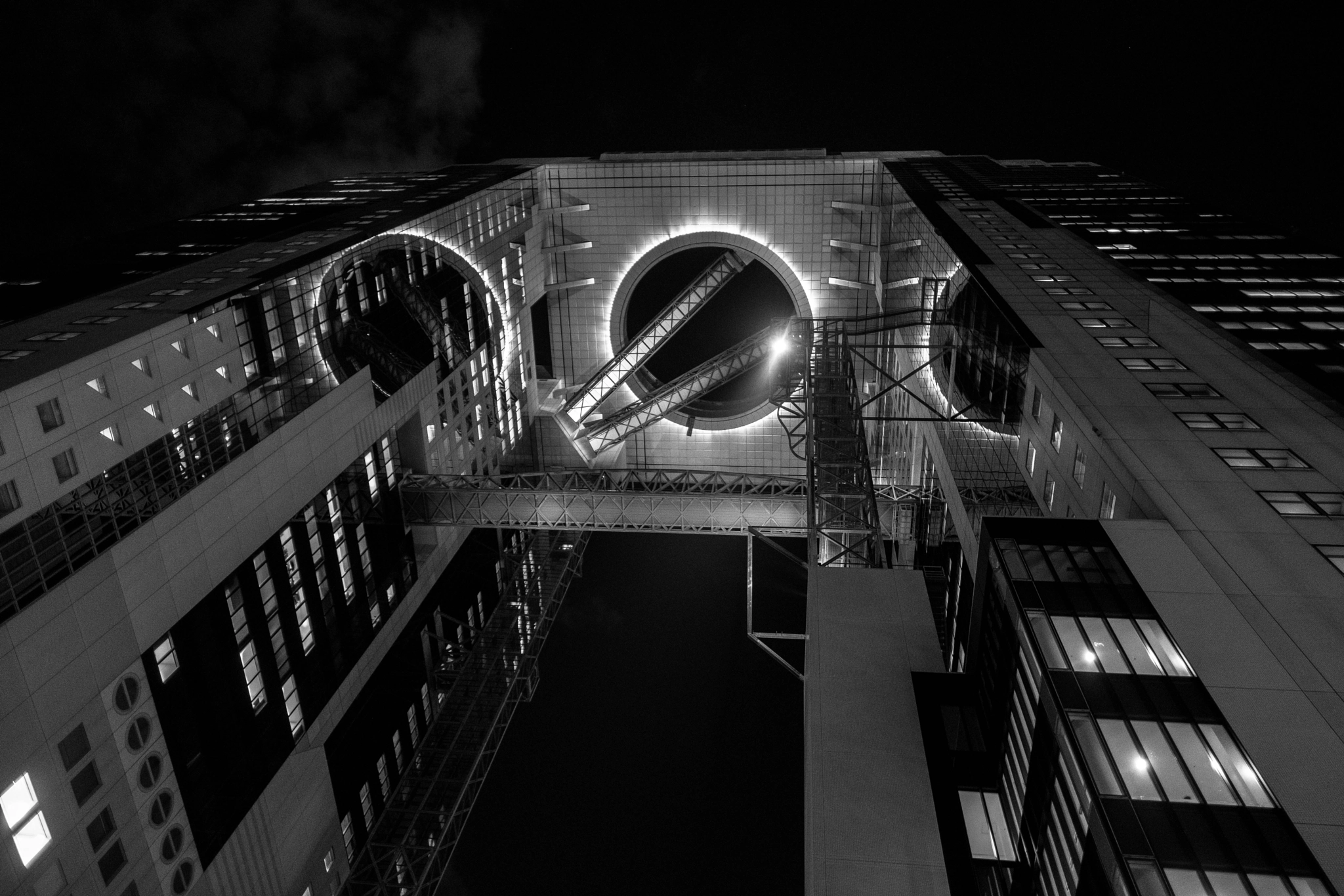 Fujifilm X-Pro2 + Fujifilm XF 16mm F1.4 R WR sample photo. Umeda sky building photography