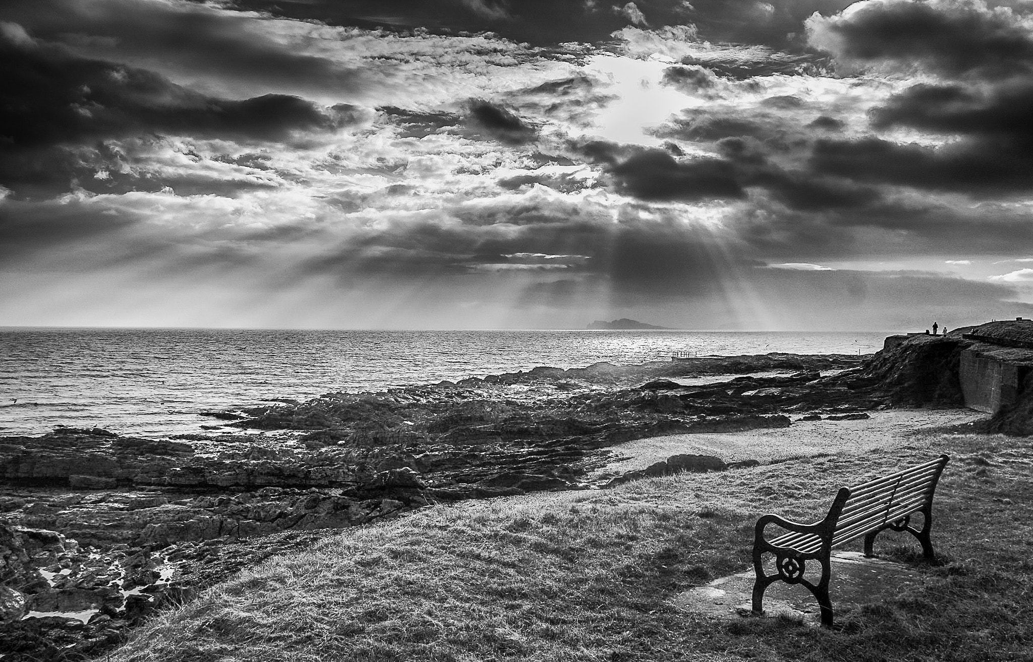 Fujifilm X-Pro1 + Fujifilm XF 18mm F2 R sample photo. Malahide seafront photography