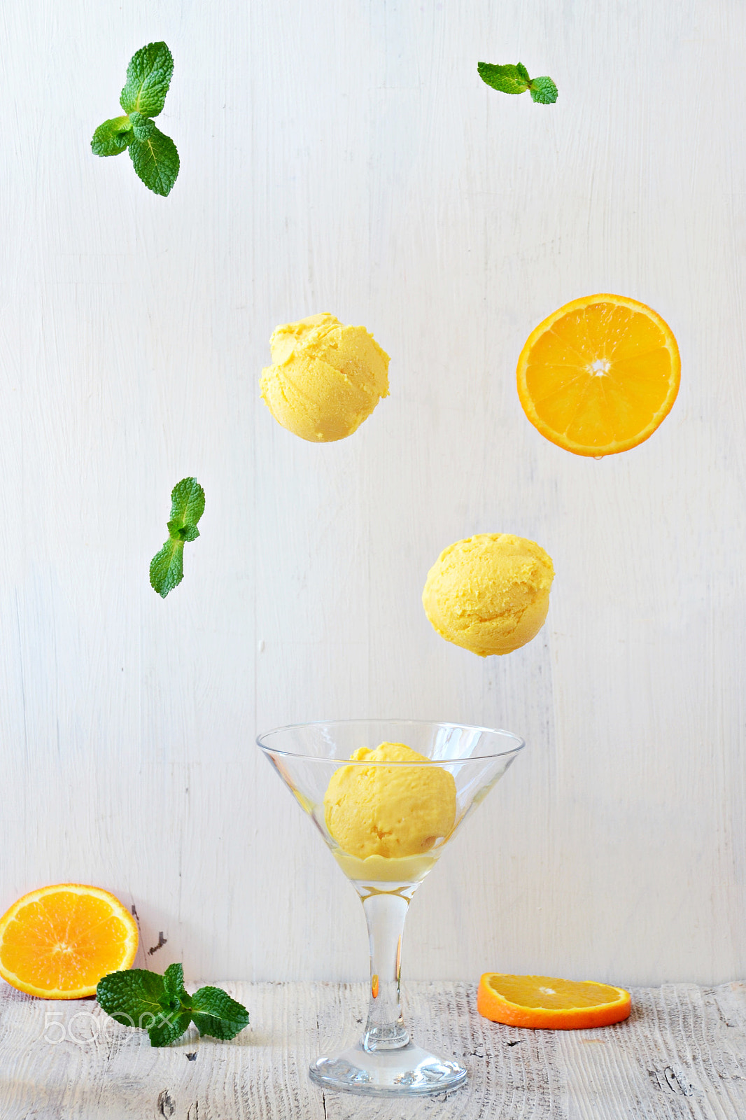 Sigma 18-200mm F3.5-6.3 II DC OS HSM sample photo. Orange ice cream. levitation photography