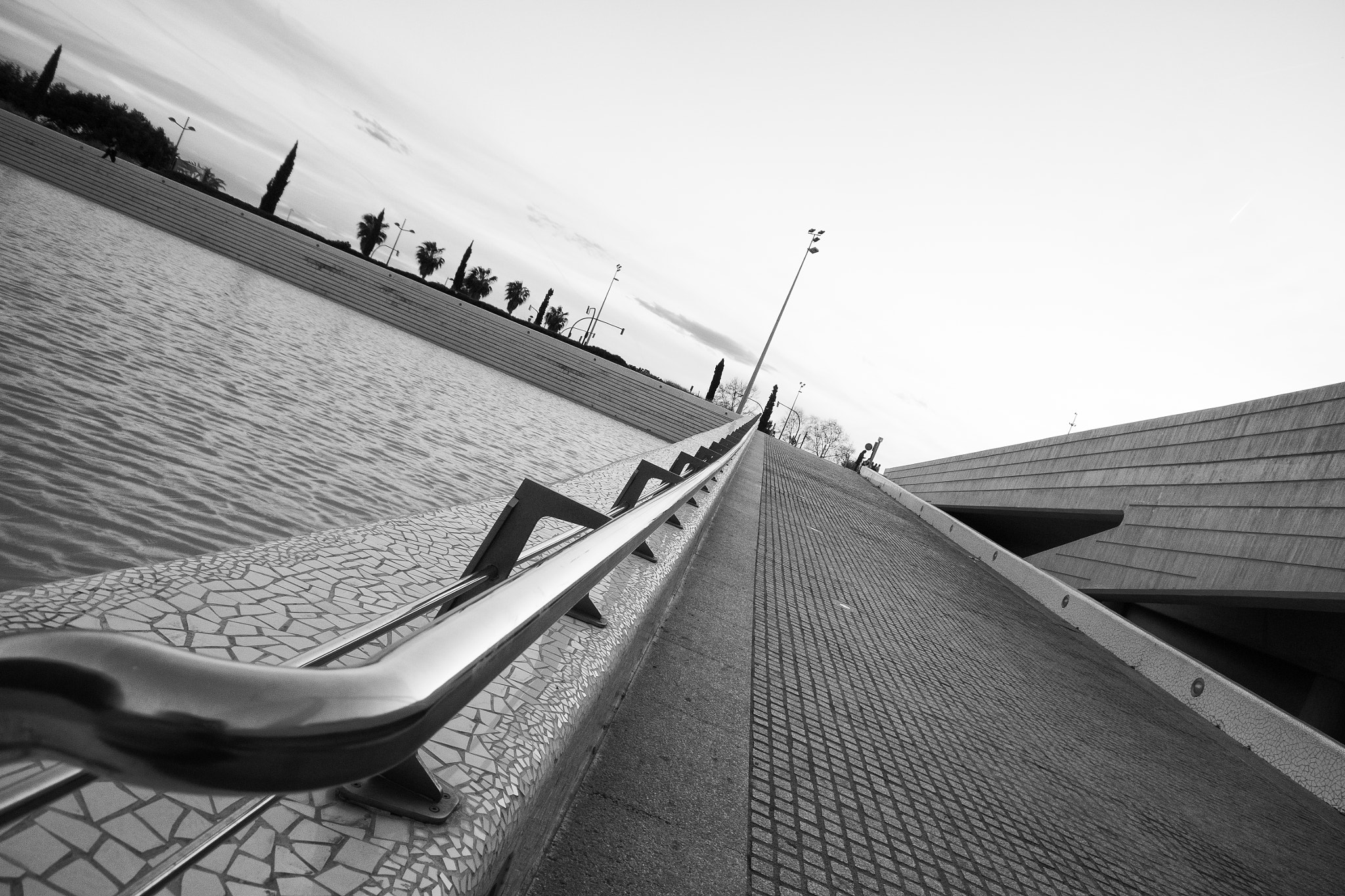 Canon EOS 70D + Sigma 10-20mm F4-5.6 EX DC HSM sample photo. Ciudad artes y las ciencias photography