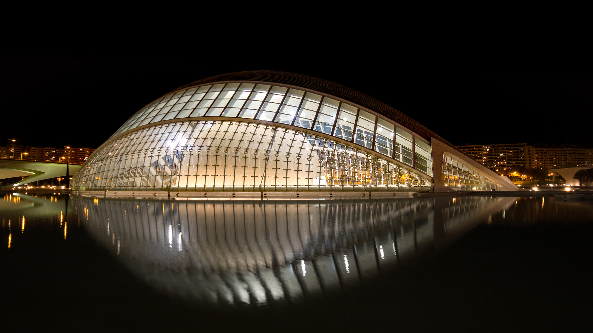Canon EOS 70D + Sigma 10-20mm F4-5.6 EX DC HSM sample photo. Ciudad artes y las ciencias photography
