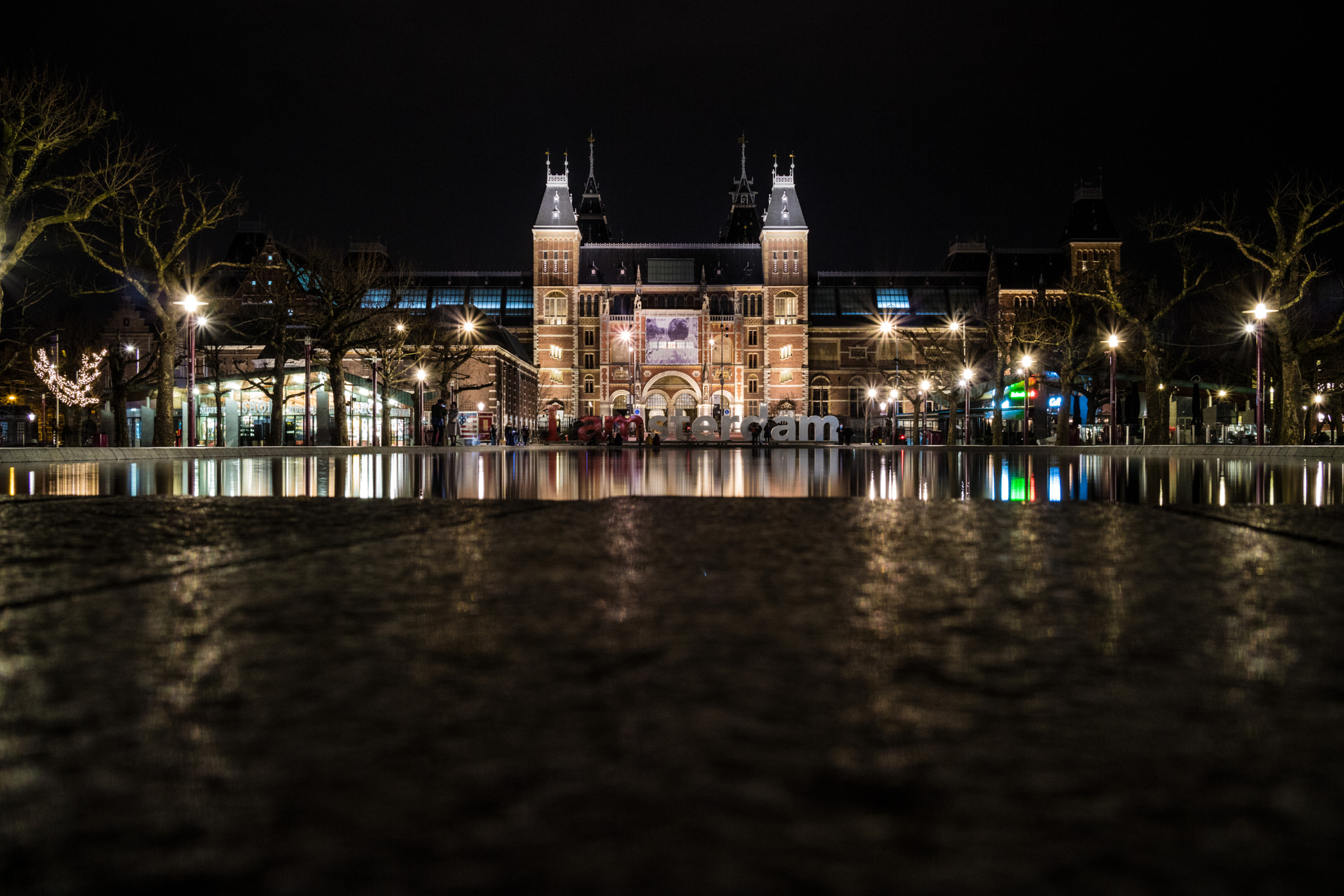 Canon EOS M3 + Canon EF-M 22mm F2 STM sample photo. Amsterdam royal museum at night photography