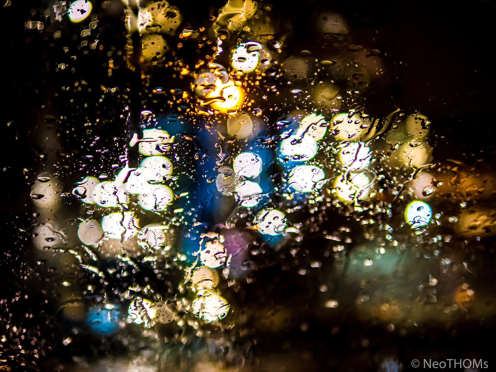 Panasonic Lumix DMC-GX85 (Lumix DMC-GX80 / Lumix DMC-GX7 Mark II) + Panasonic Leica DG Summilux 25mm F1.4 II ASPH sample photo. Rain drops photography
