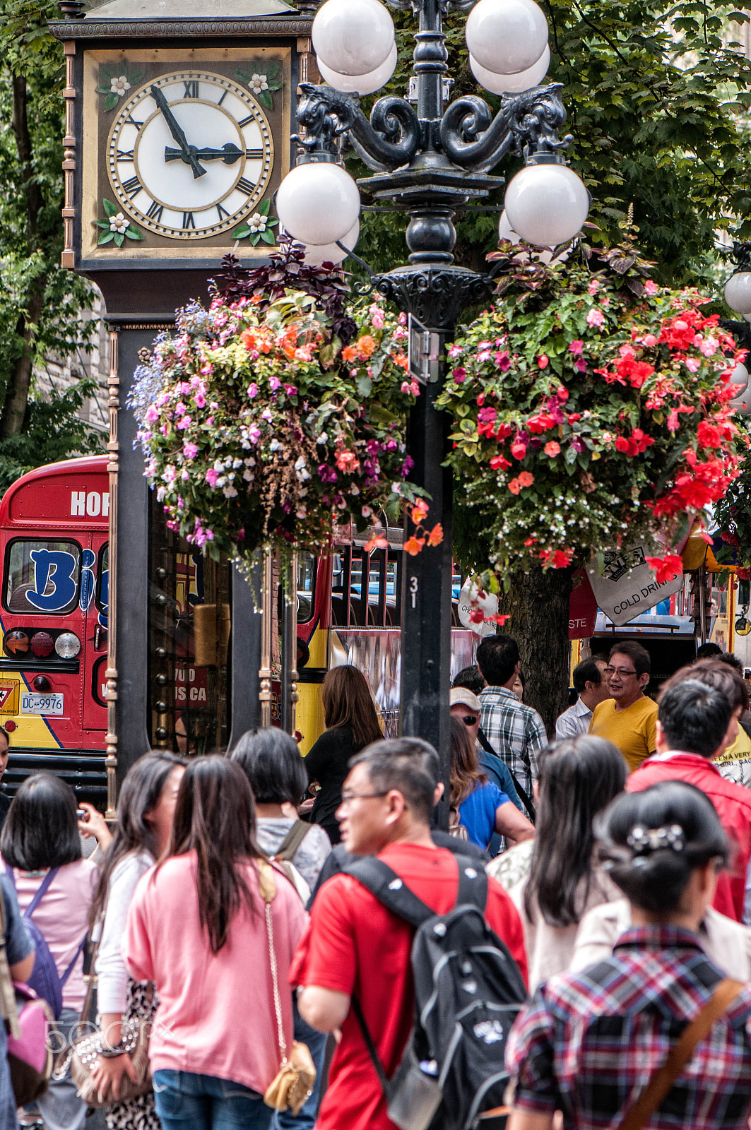 Nikon AF-S Micro-Nikkor 105mm F2.8G IF-ED VR sample photo. Steam clock, gas town, vancouver bc photography
