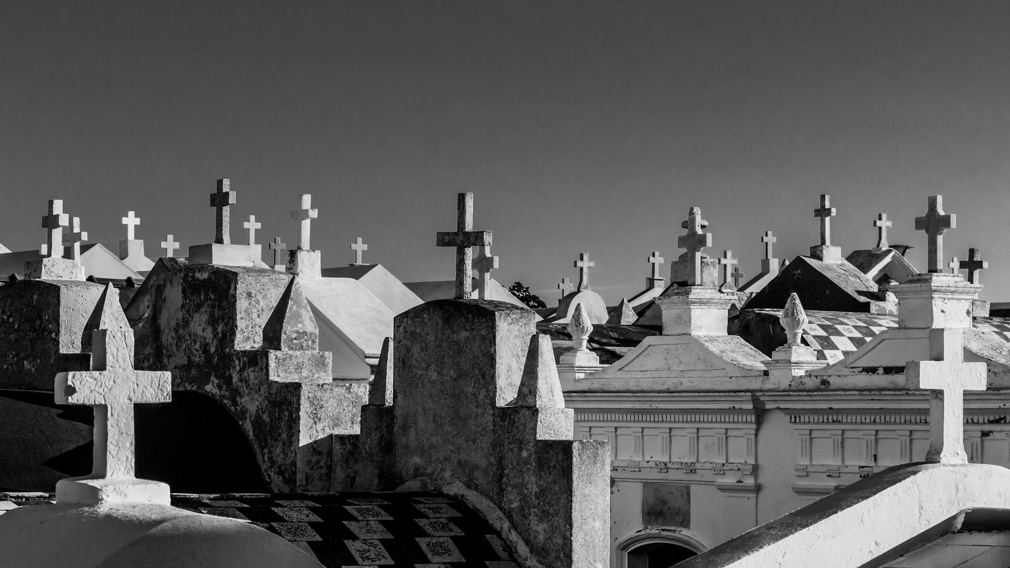 Sigma AF 10-20mm F4-5.6 EX DC sample photo. Corsica, bonifacio, cemetery 2 photography