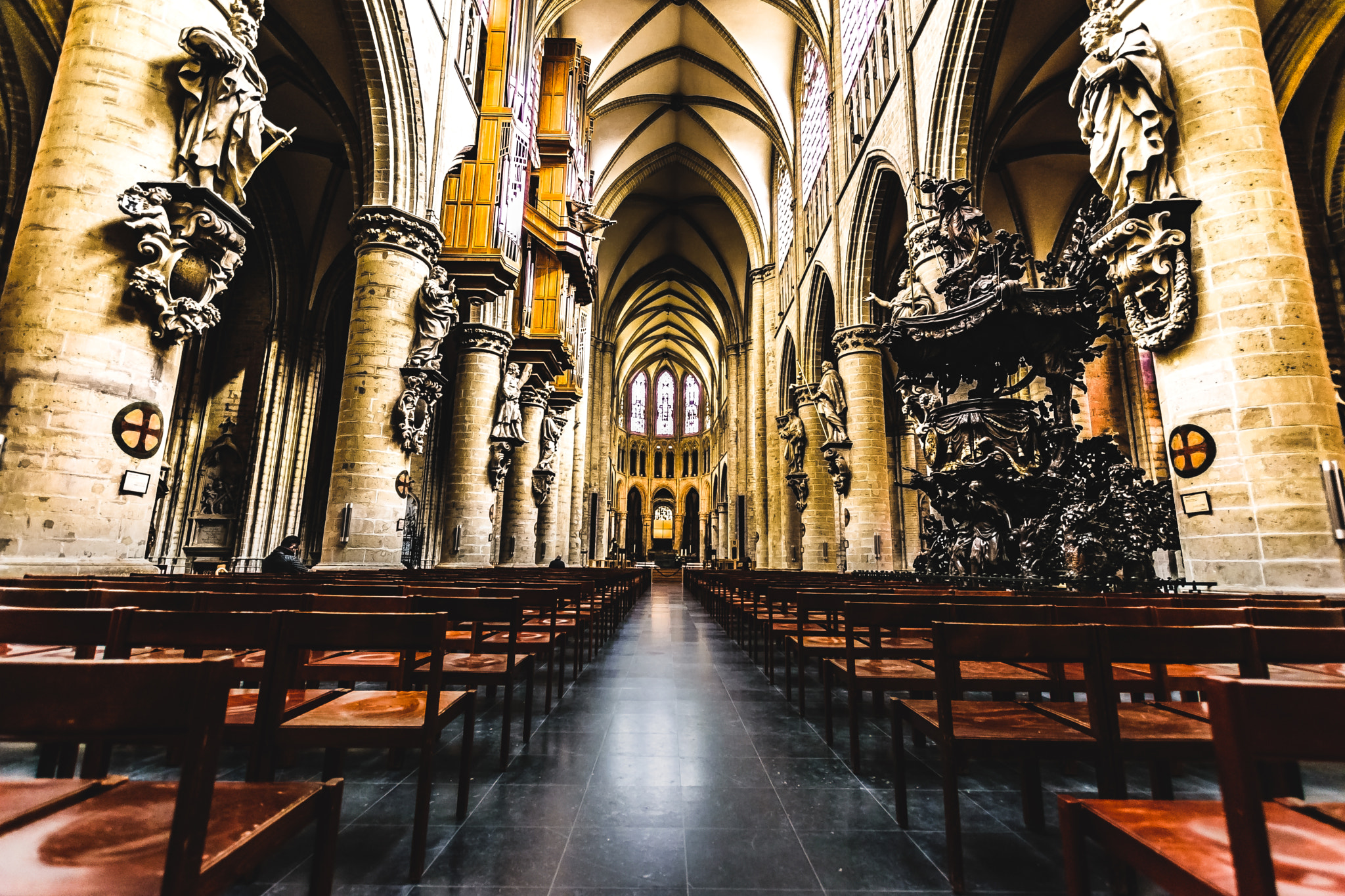 Nikon D5300 + Sigma 10-20mm F3.5 EX DC HSM sample photo. Incredible belgian church photography