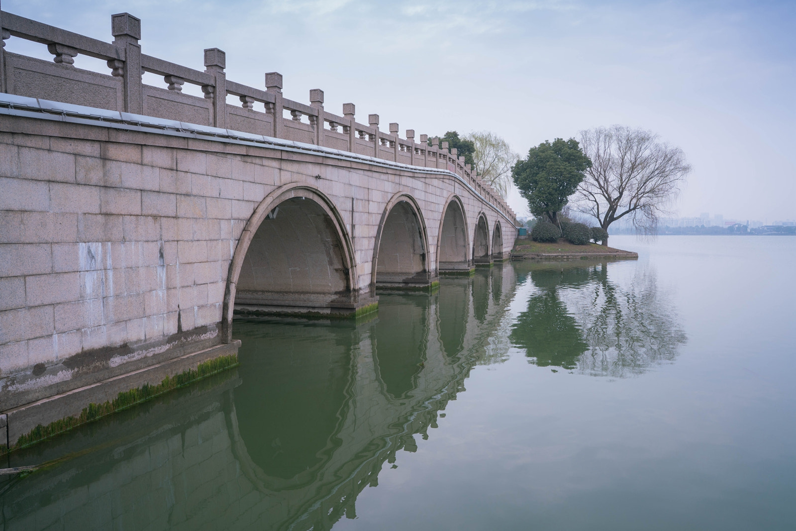 ZEISS Batis 25mm F2 sample photo. At the end of the bridge photography