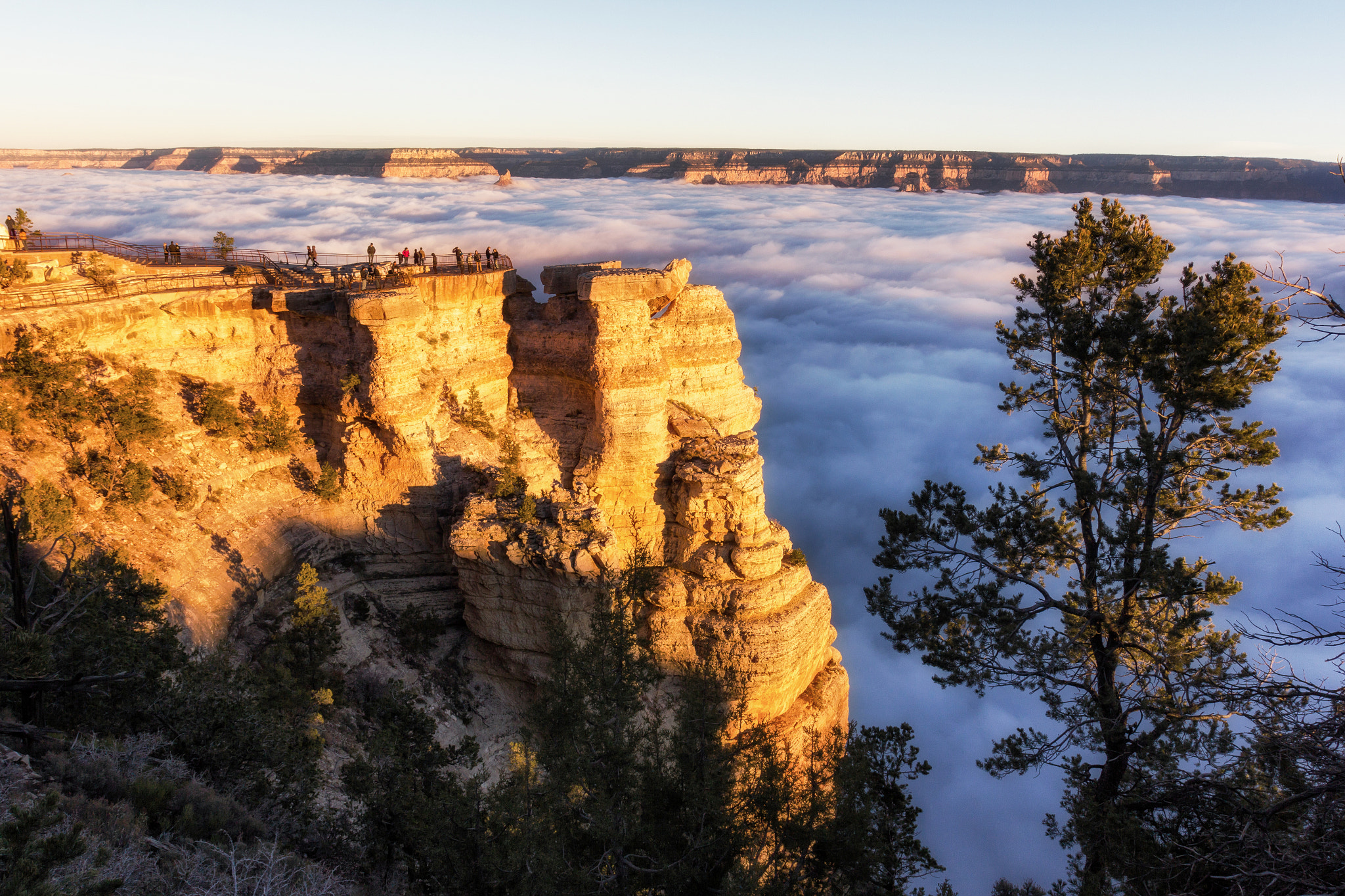 Canon EOS 60D + Canon EF 17-40mm F4L USM sample photo. Mather point inversion photography