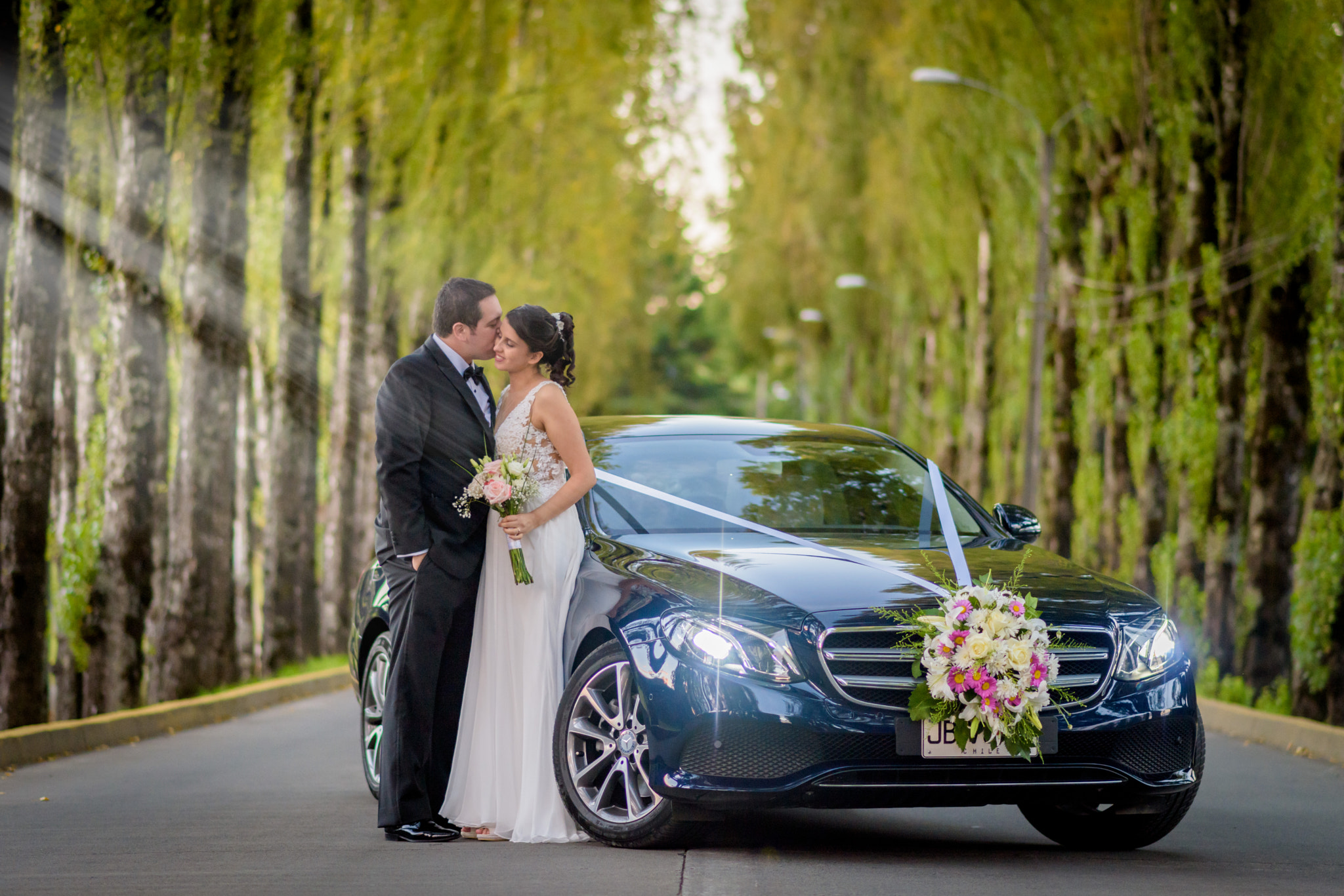 Nikon D810 + Nikon AF-S Nikkor 85mm F1.8G sample photo. Just married photography
