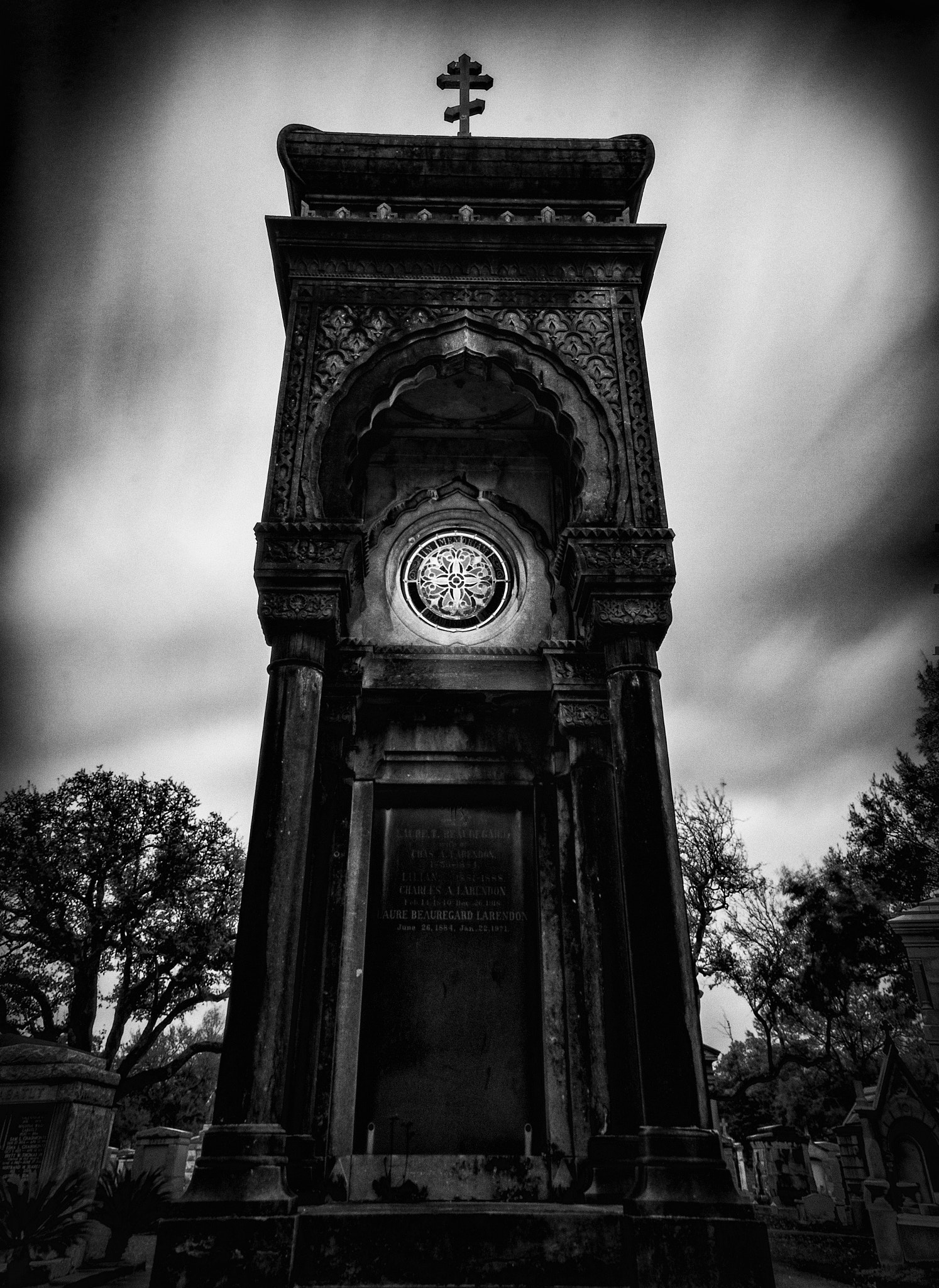 Canon EF-S 10-22mm F3.5-4.5 USM sample photo. Tomb photography