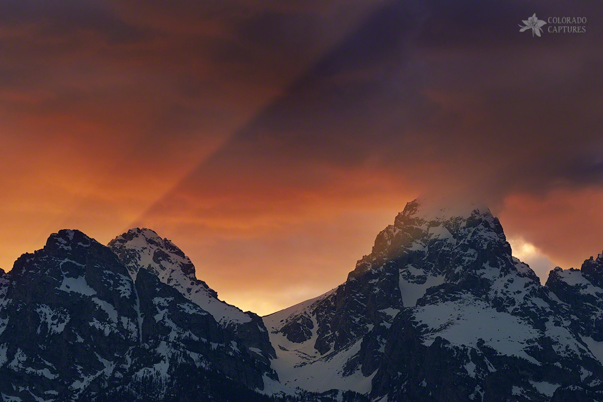 Pentax D FA 150-450mm F4.5-5.6 ED DC AW sample photo. Light rays through the tetons photography