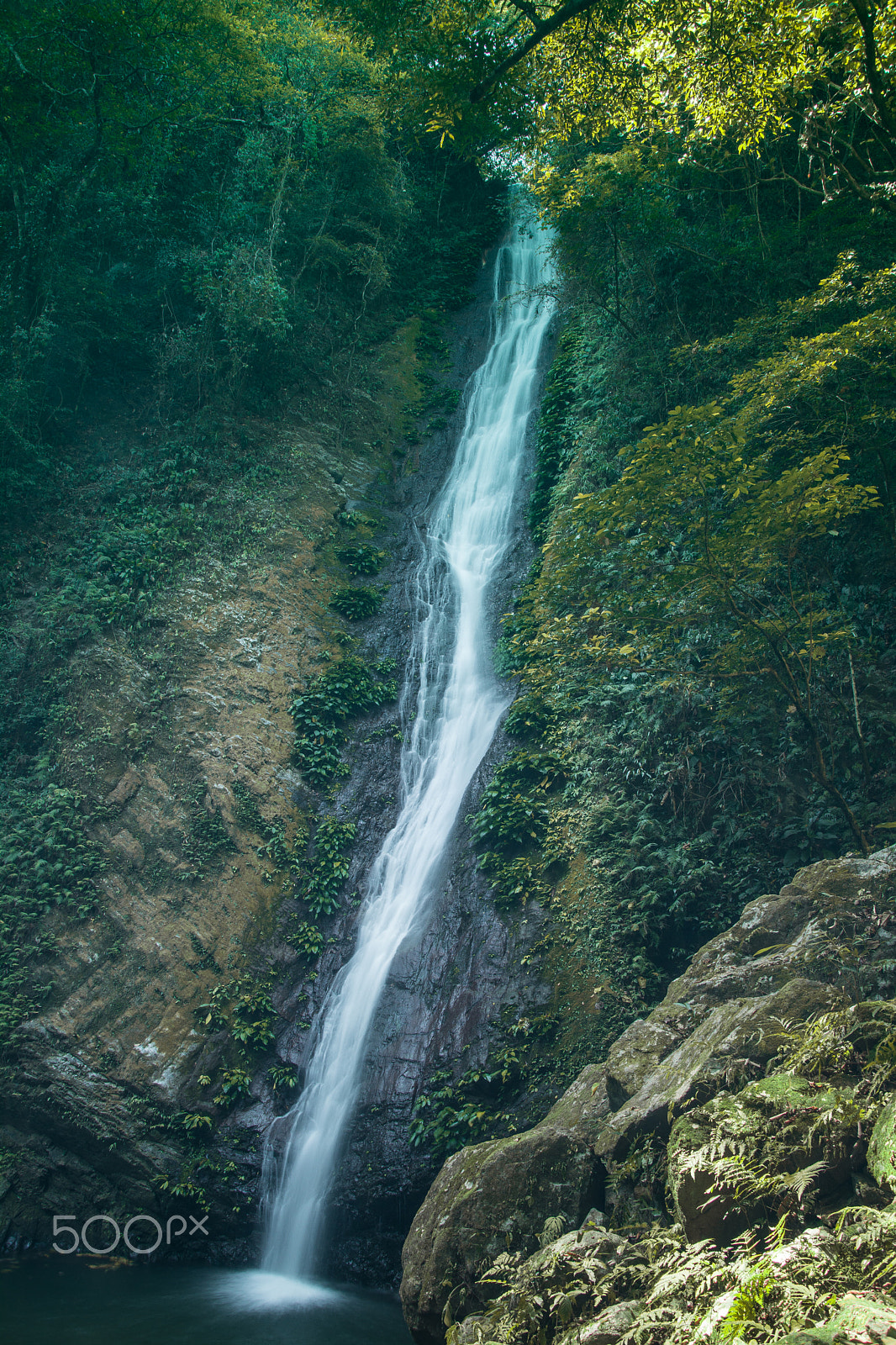 Sigma 28-300mm F3.5-6.3 DG Macro sample photo. Kabigan falls photography