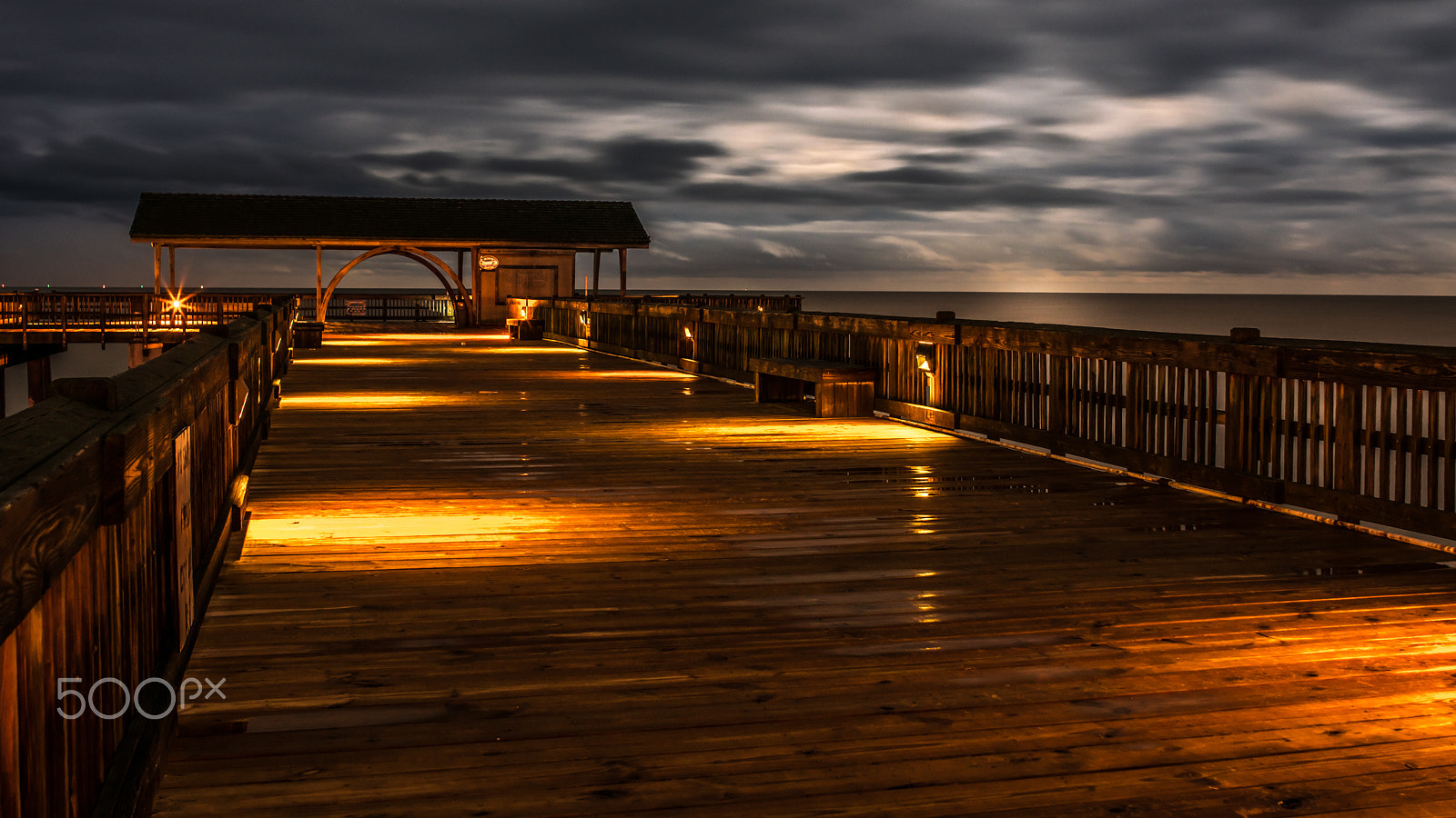 Samyang 12mm F2.8 ED AS NCS Fisheye sample photo. Lonely on the pier photography