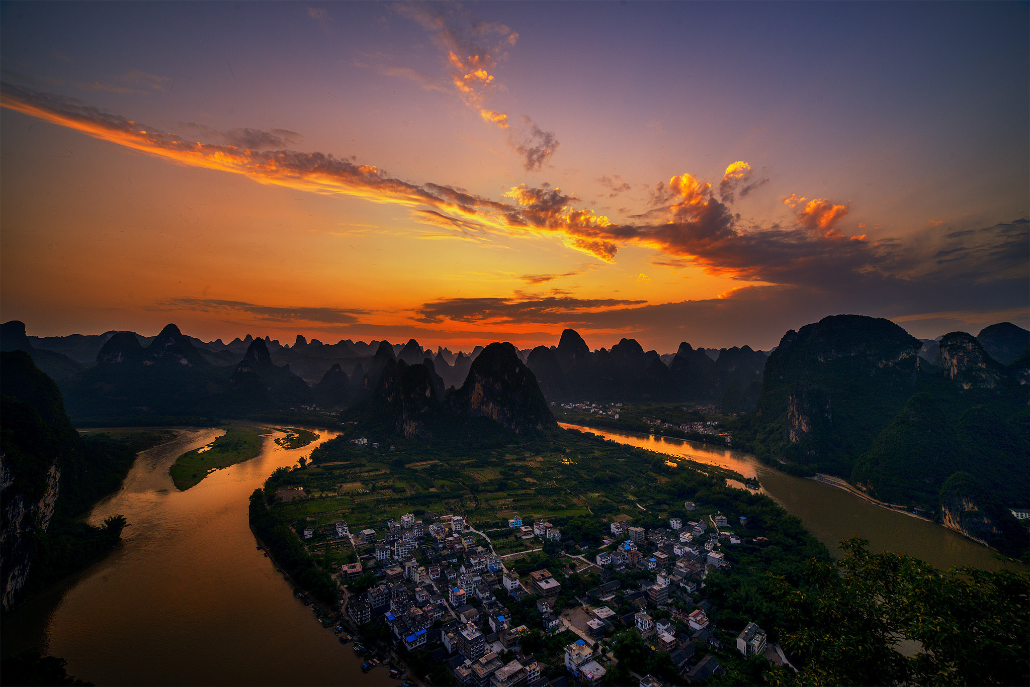 Samyang 14mm F2.8 ED AS IF UMC sample photo. 老寨山 photography