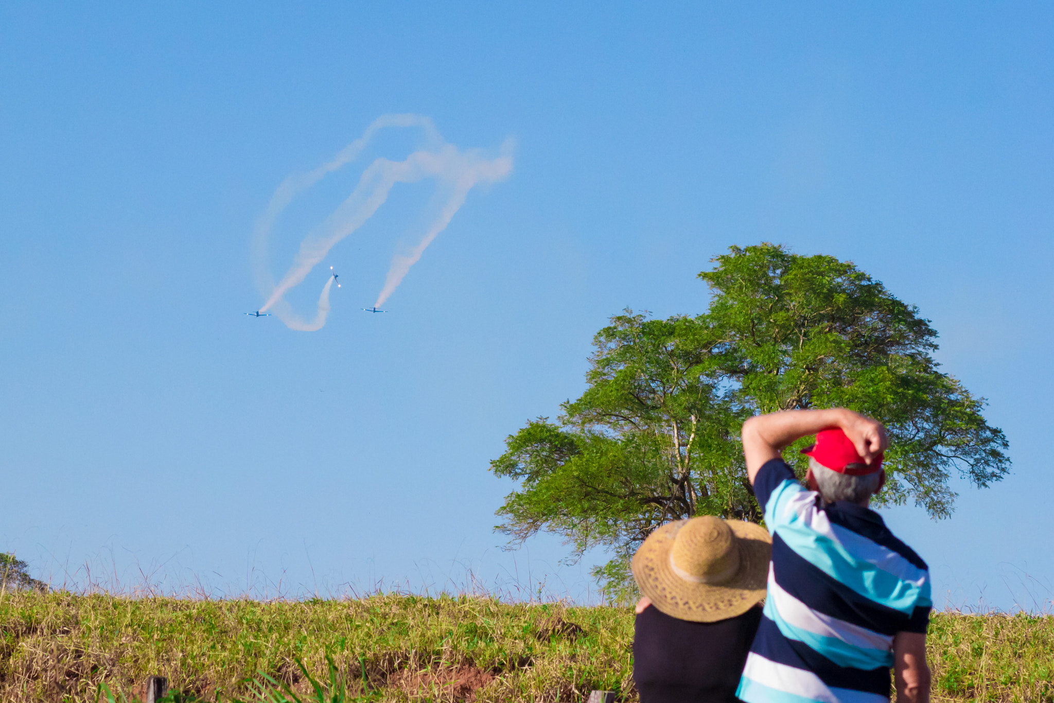 Canon EOS 60D + Canon EF 85mm F1.8 USM sample photo. Brazilian air force team "esquadrilha da fumaça" photography