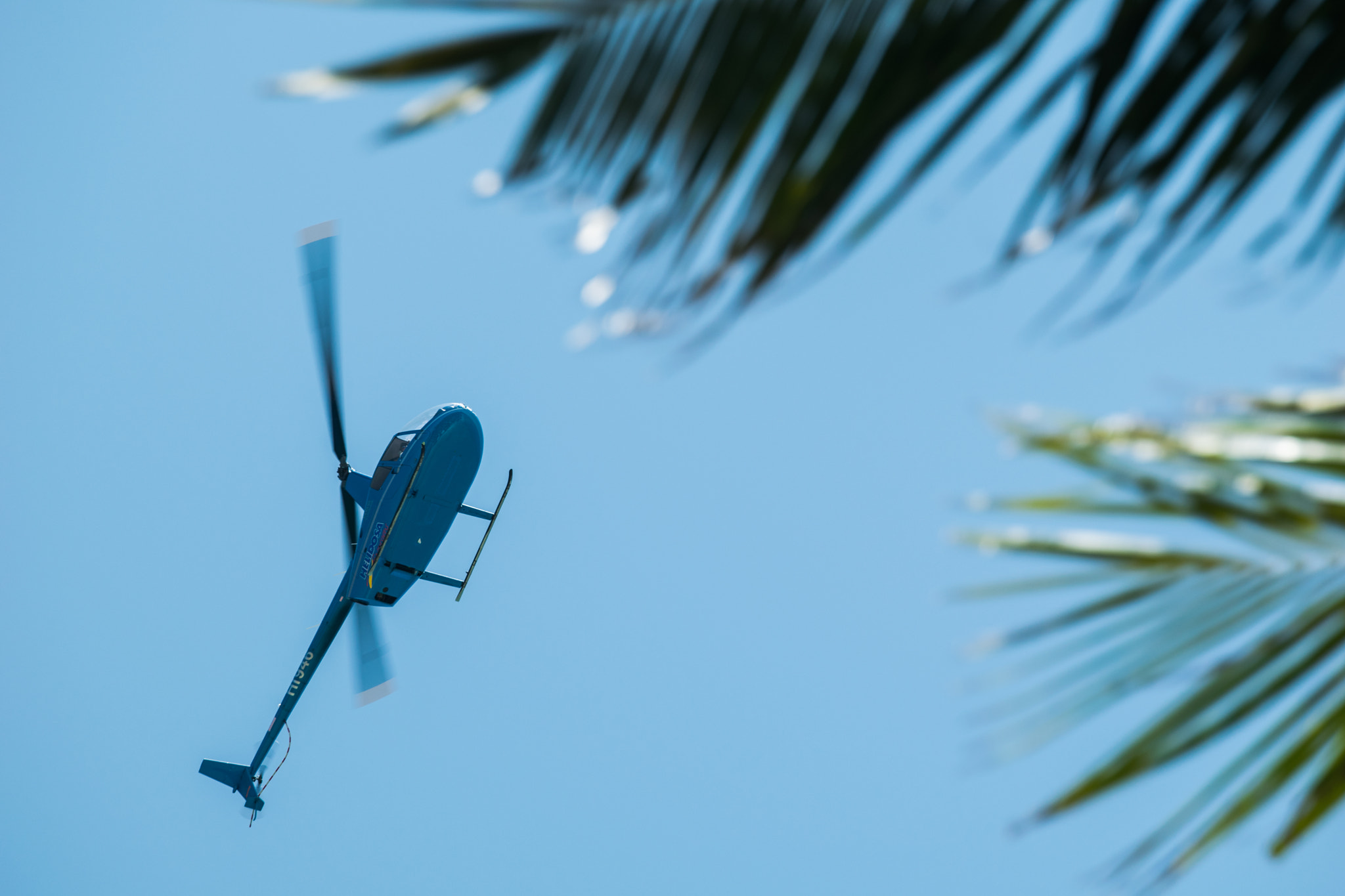 Nikon AF-S Nikkor 70-200mm F2.8G ED VR II sample photo. Chopper photography