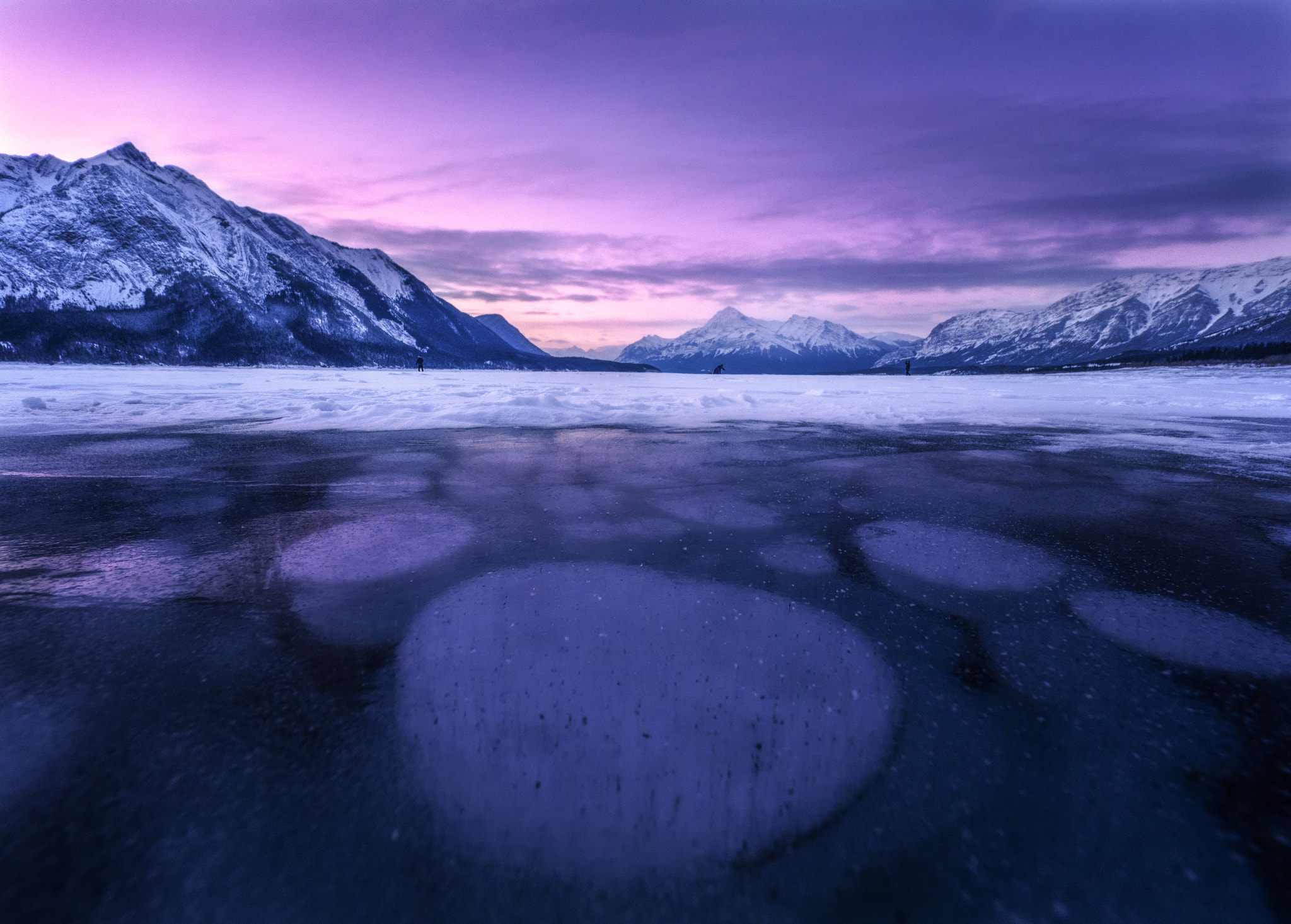 Olympus M.Zuiko Digital ED 7-14mm F2.8 PRO sample photo. The first sunshine of ice lake photography