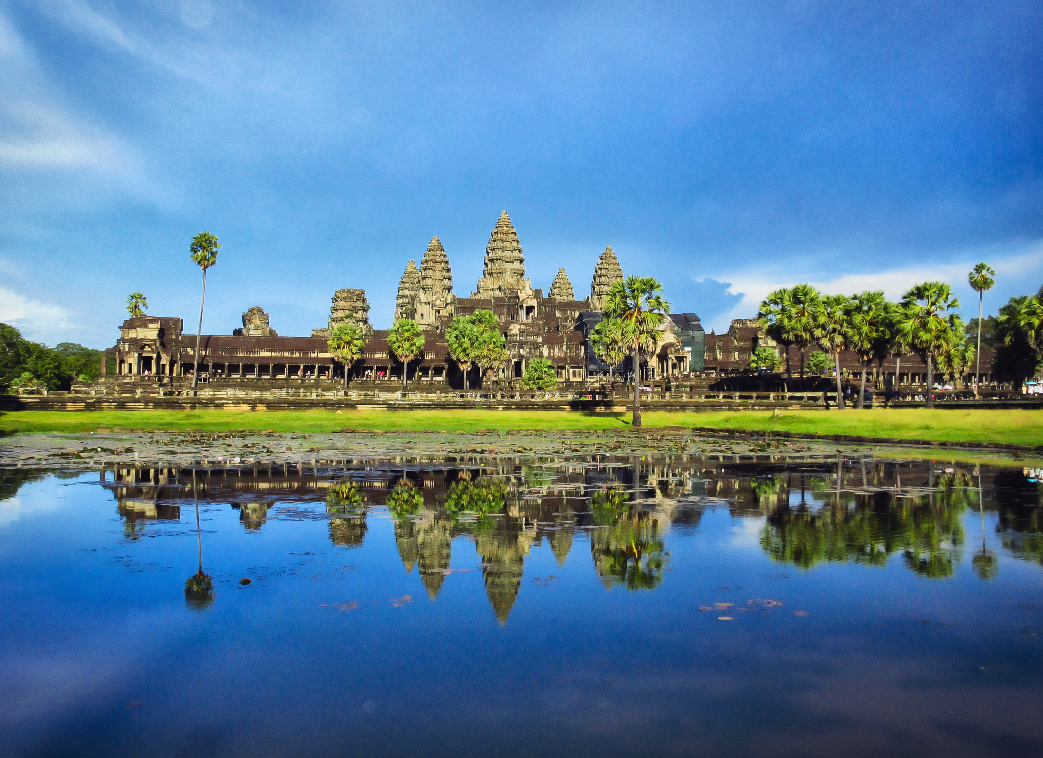 Canon PowerShot ELPH 340 HS (IXUS 265 HS / IXY 630) sample photo. Angkor wat temple in cambodia photography