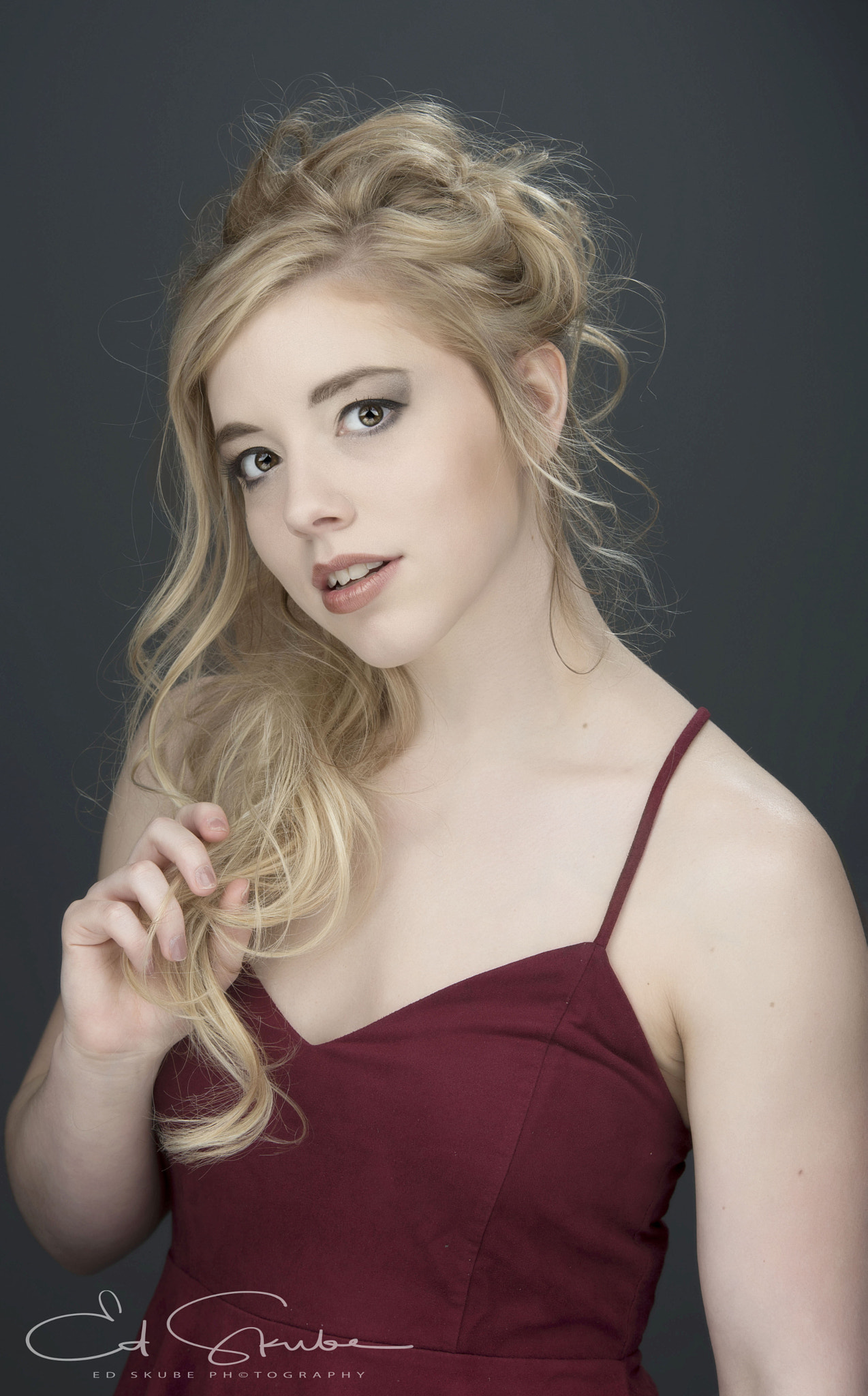 Sigma 70-200mm F2.8 EX DG OS HSM sample photo. Model- hope photography