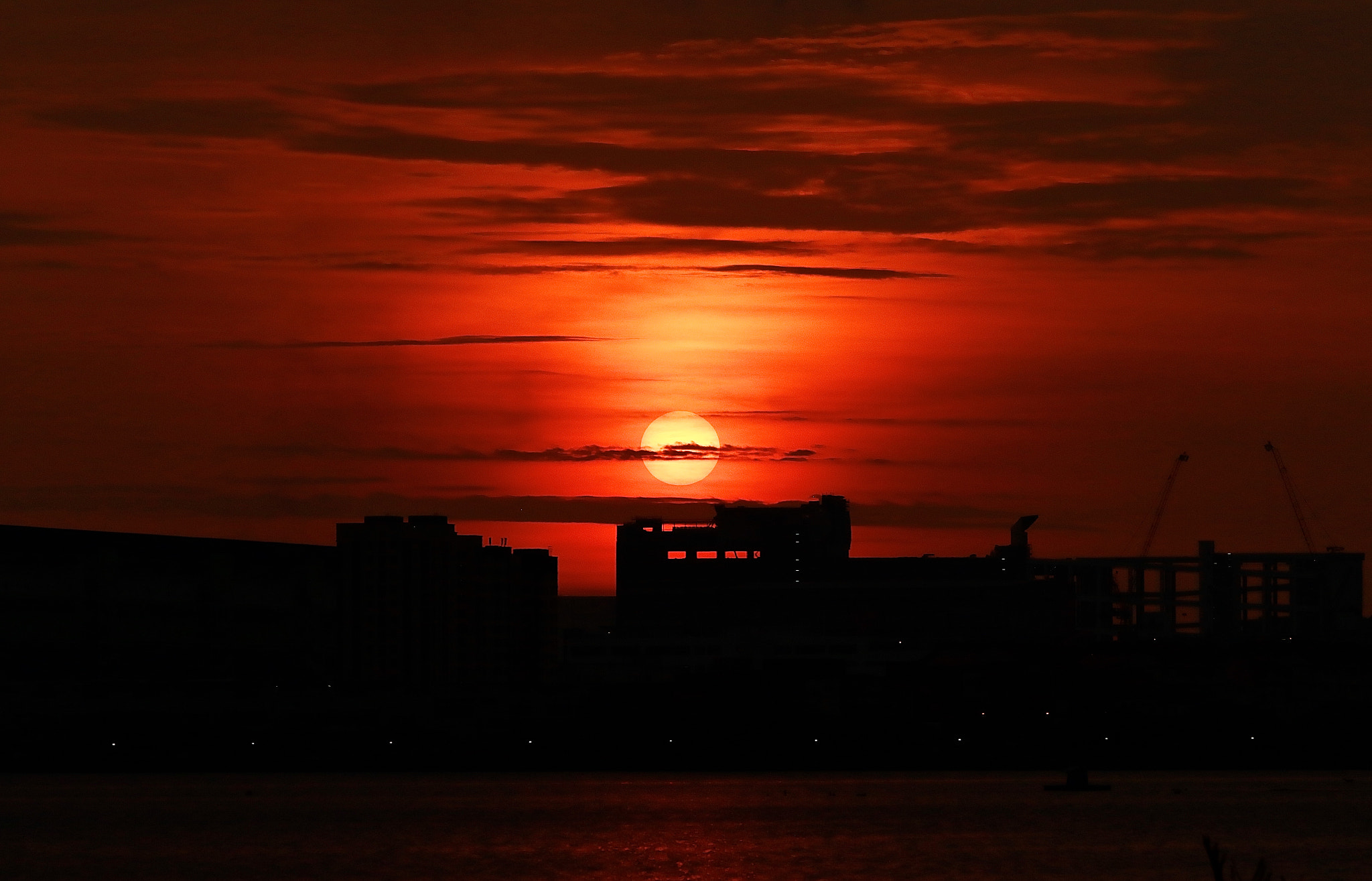 Canon EF 70-300mm F4-5.6 IS USM sample photo. Sunset silhouettes photography