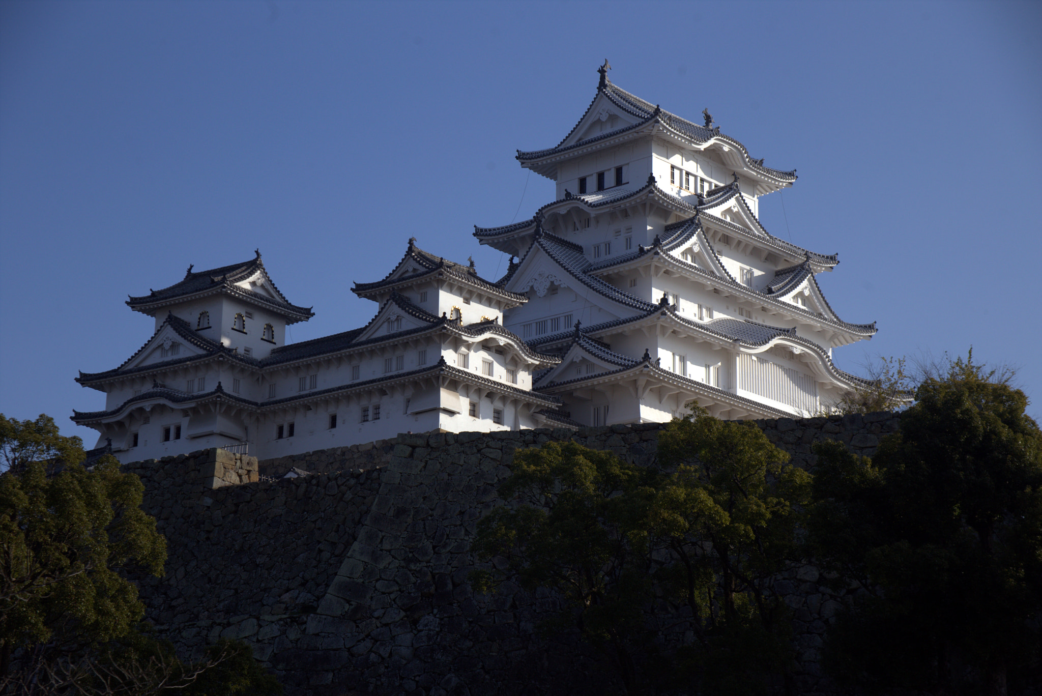 Canon EOS 6D + Canon EF 28-105mm f/3.5-4.5 USM sample photo. Himeji castle photography