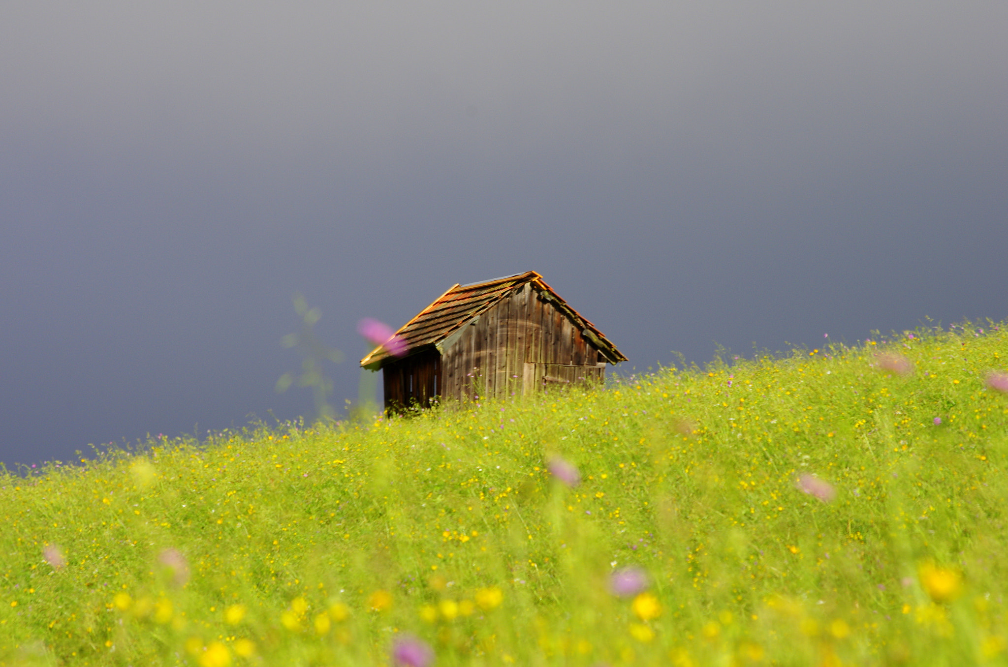 Pentax K-5 sample photo. Lonely barn photography