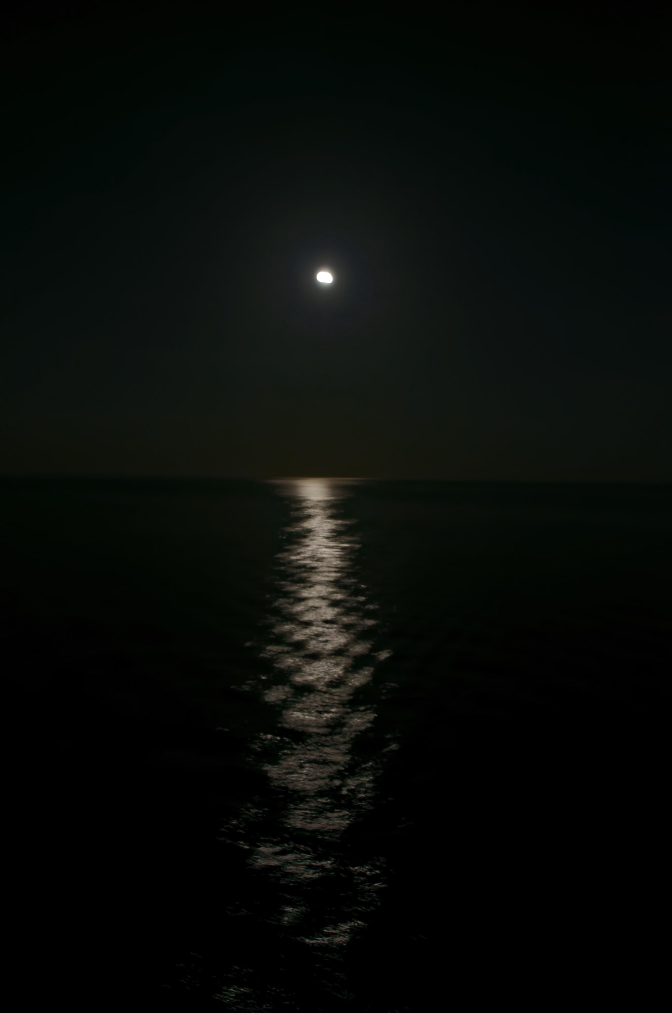 Nikon D300S sample photo. Moon like a point on a i photography