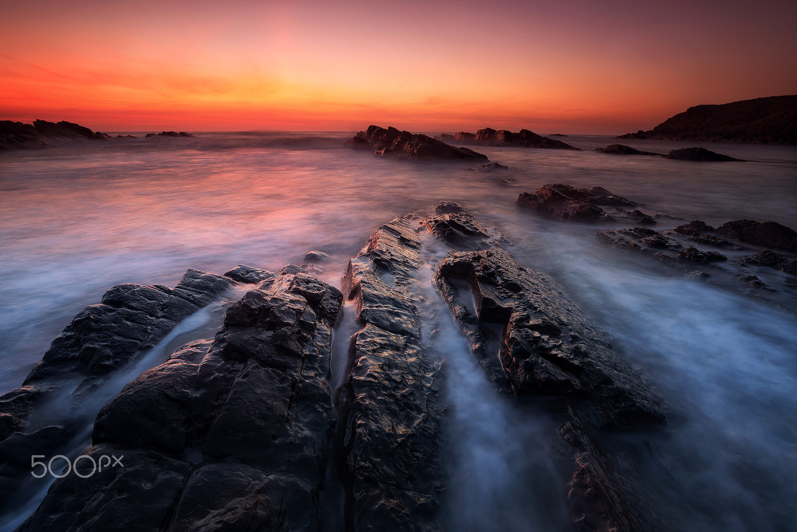 Nikon AF-S Nikkor 18-35mm F3.5-4.5G ED sample photo. The blue hour photography