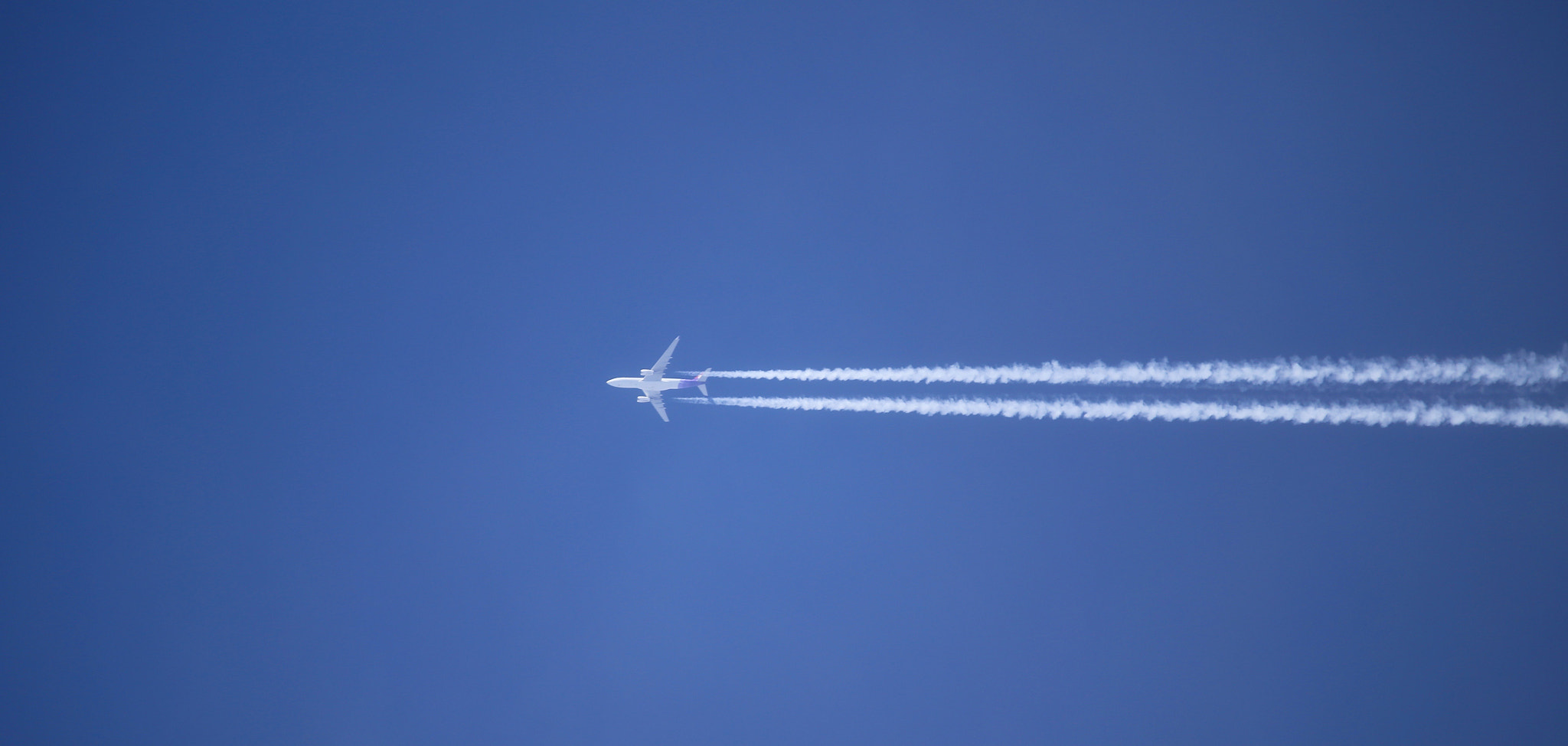 Sigma 150mm f/2.8 EX DG OS HSM APO Macro sample photo. Airplane photography