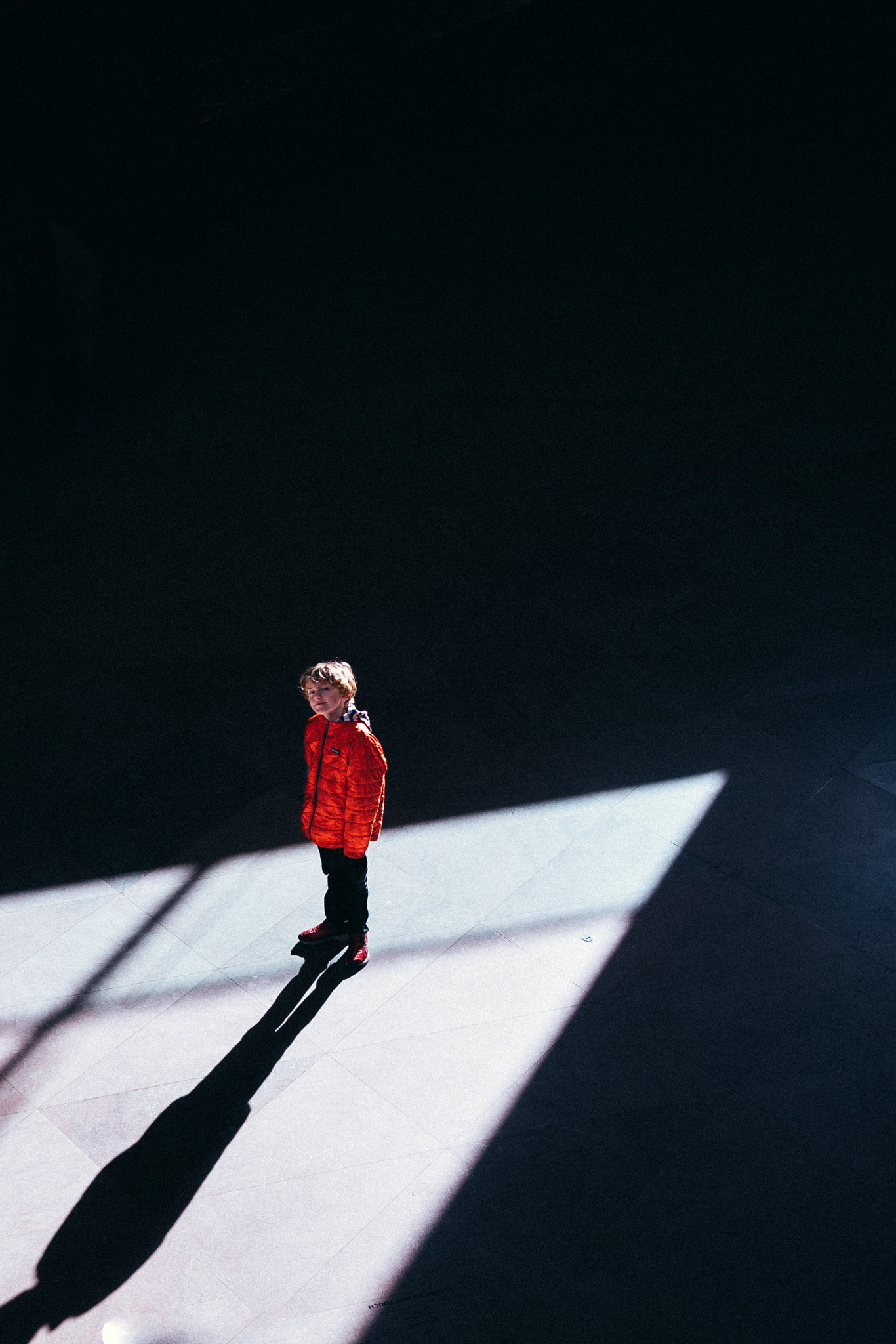 Sony a7 II + Sony Sonnar T* FE 35mm F2.8 ZA sample photo. Spotlight photography