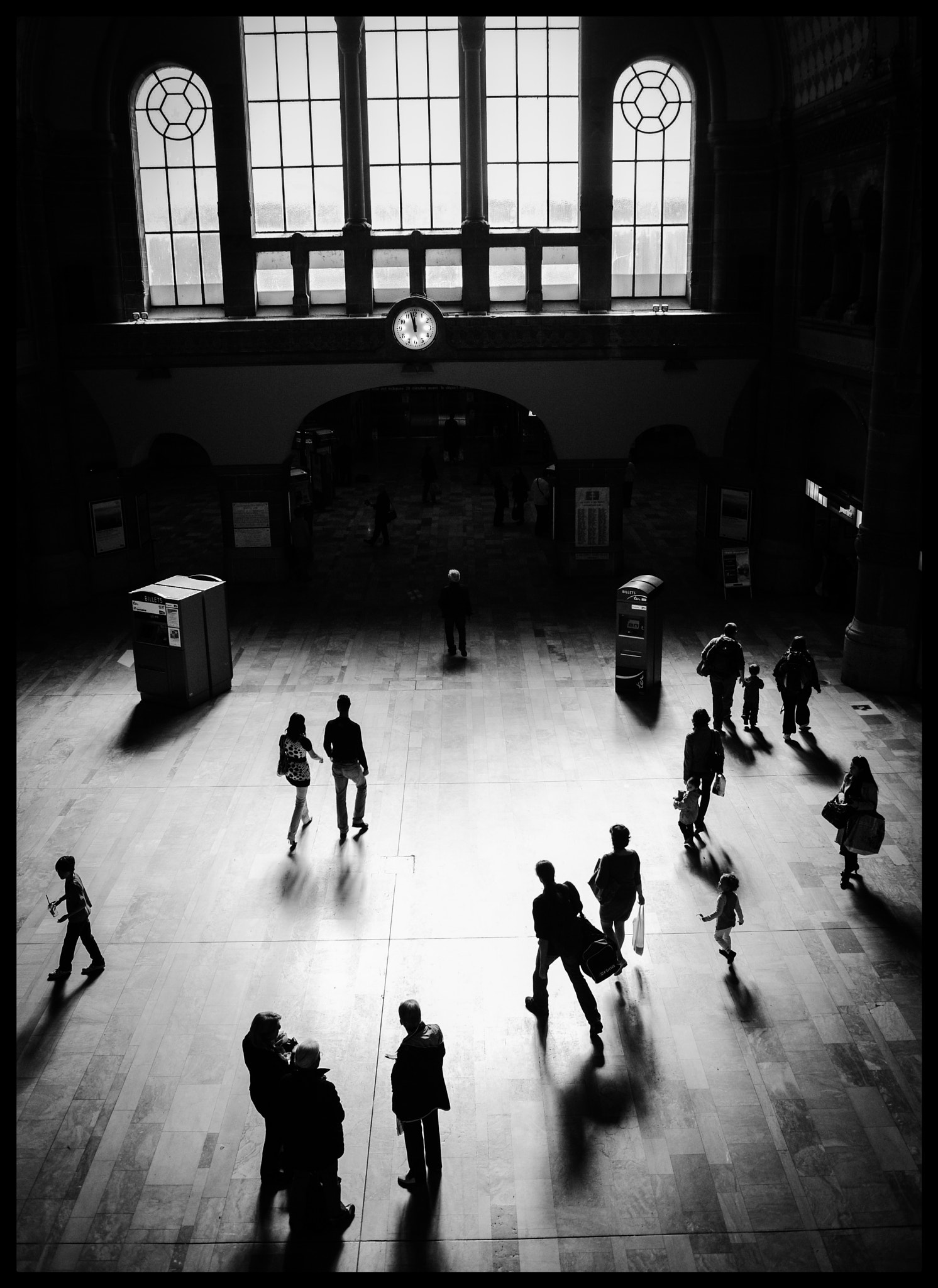 Nikon D3 + Nikon AF-S Nikkor 28-70mm F2.8 ED-IF sample photo. Metz station (france) photography