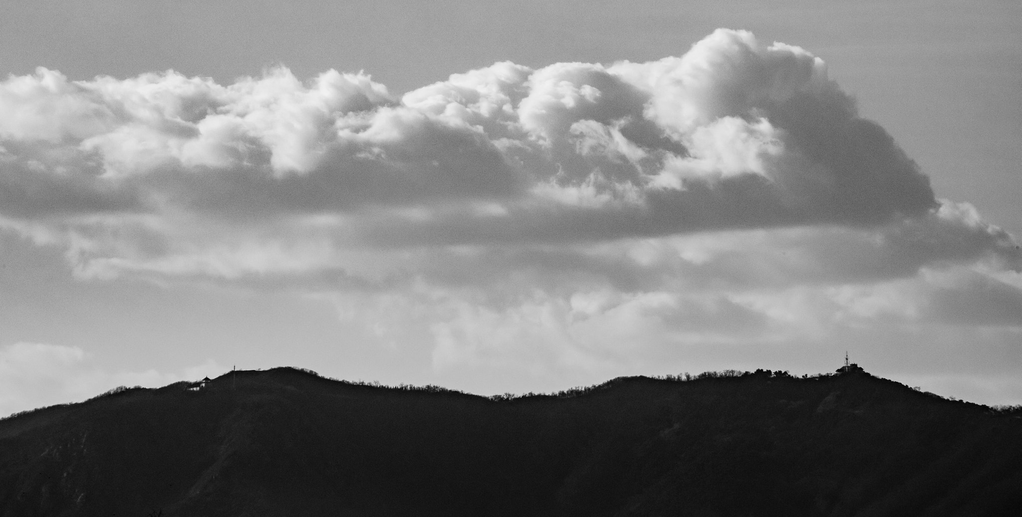 Canon EOS 5DS R + EF75-300mm f/4-5.6 sample photo. Cloud and mountain photography