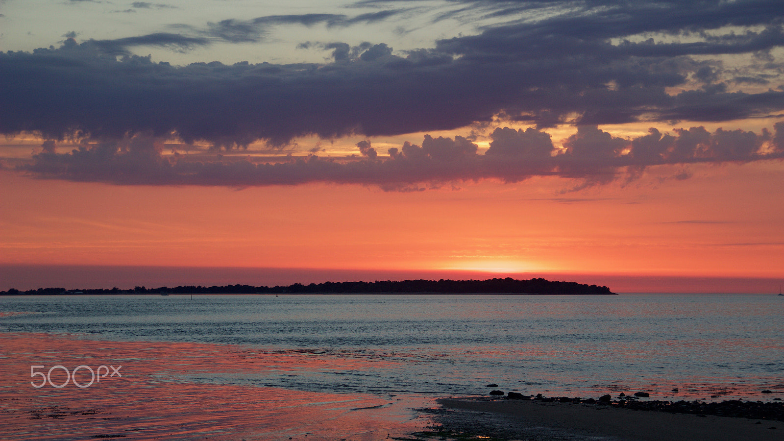 Sigma 18-200mm f/3.5-6.3 DC OS sample photo. Sunset on aix island photography