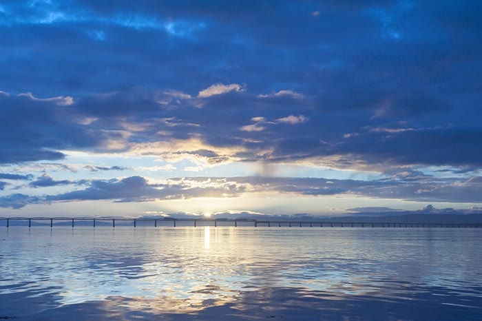 Nikon D700 sample photo. Pretty blue - lovely light and clouds over the tay rail bridge a photography