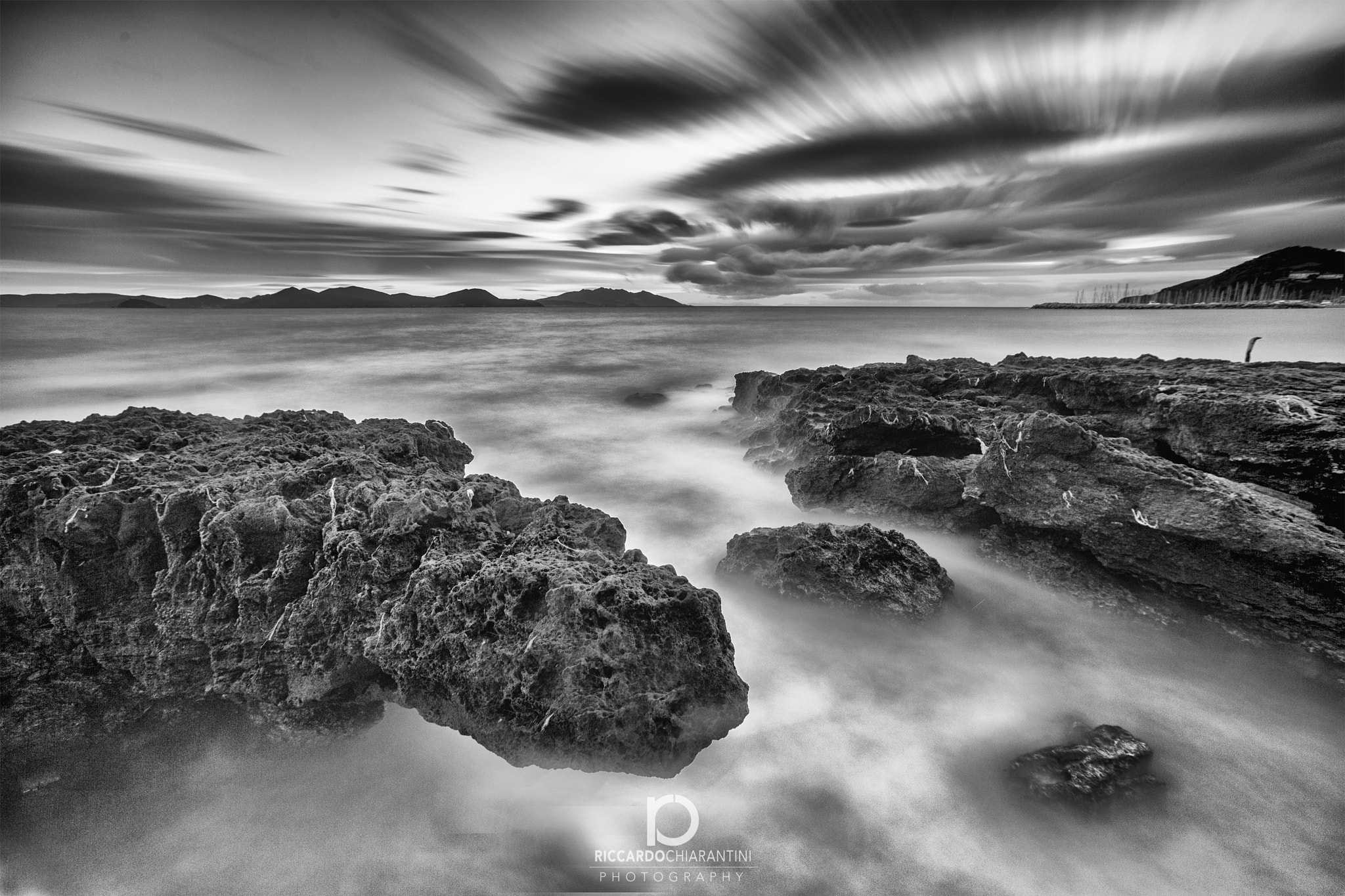 Canon EOS 6D + Canon EF 17-35mm f/2.8L sample photo. Tuscany piombino black white photography