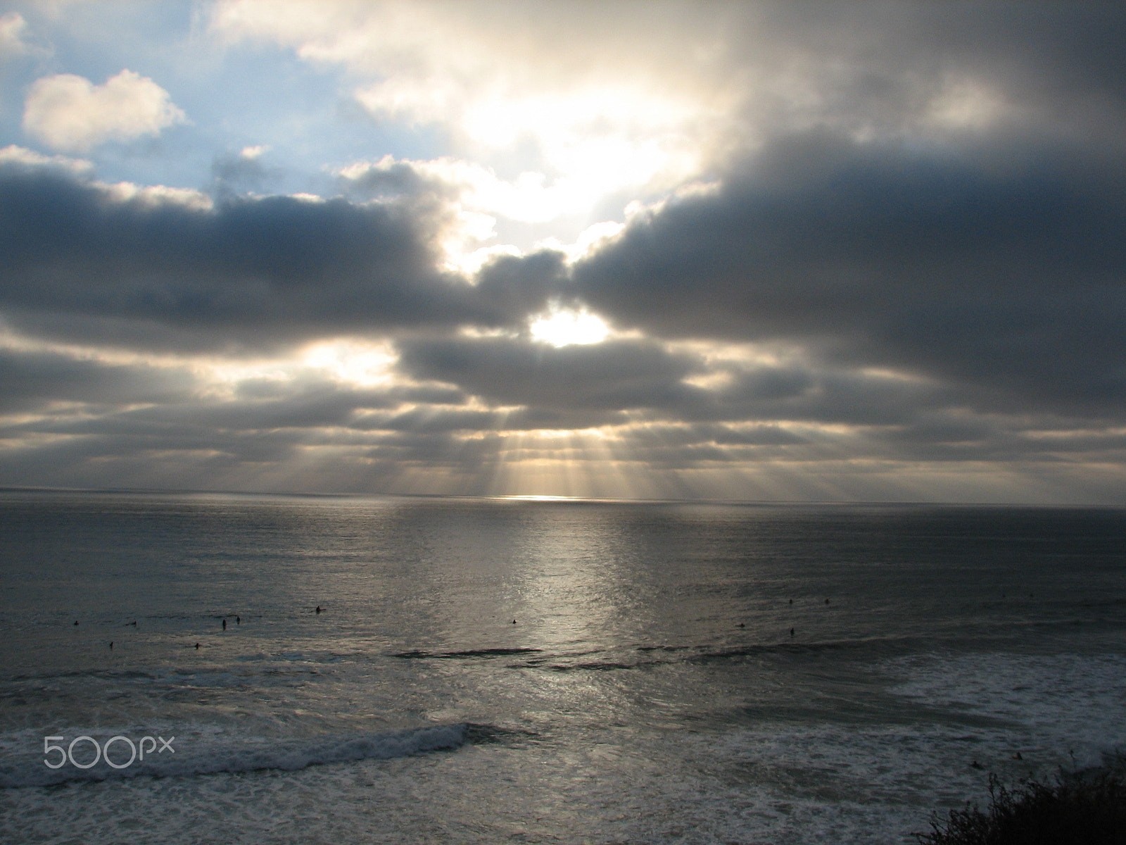 Canon POWERSHOT S2 IS sample photo. Surfers at pacific beach photography