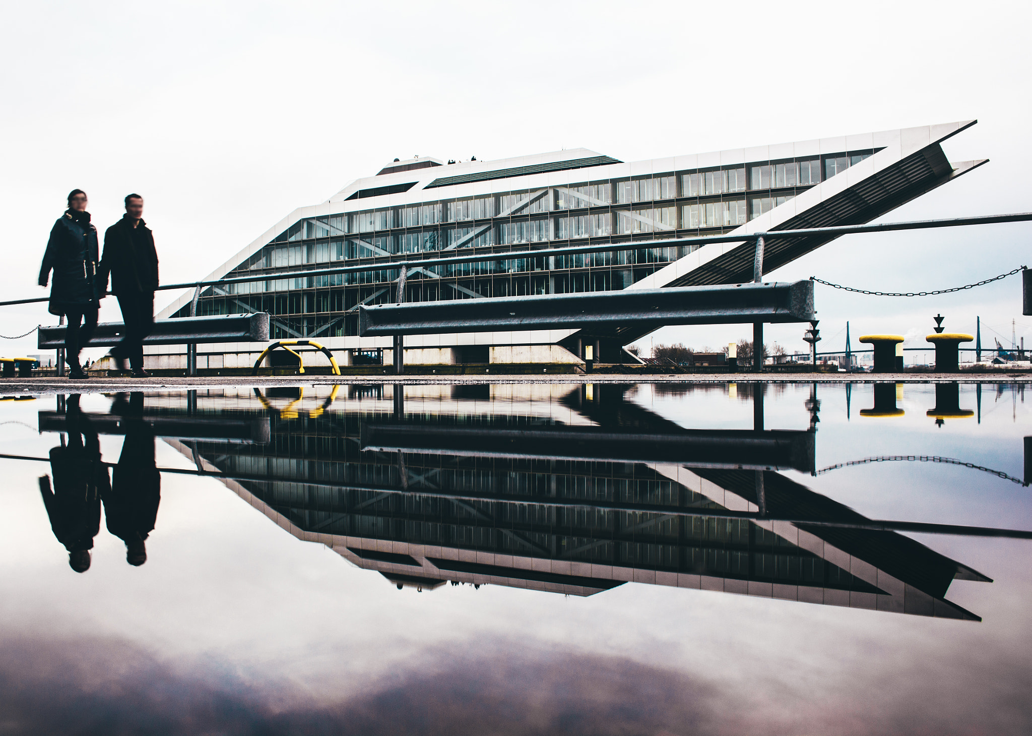 Canon EF-S 18-55mm F3.5-5.6 II sample photo. Double docklands photography