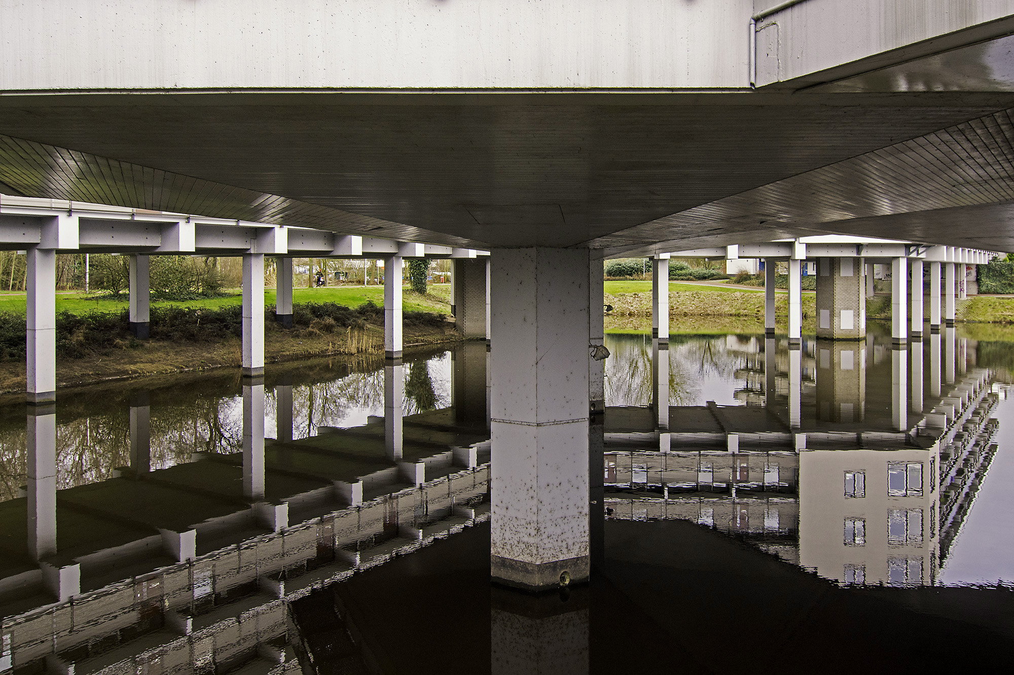 Tokina AT-X Pro 12-24mm F4 (IF) DX sample photo. Arch photography