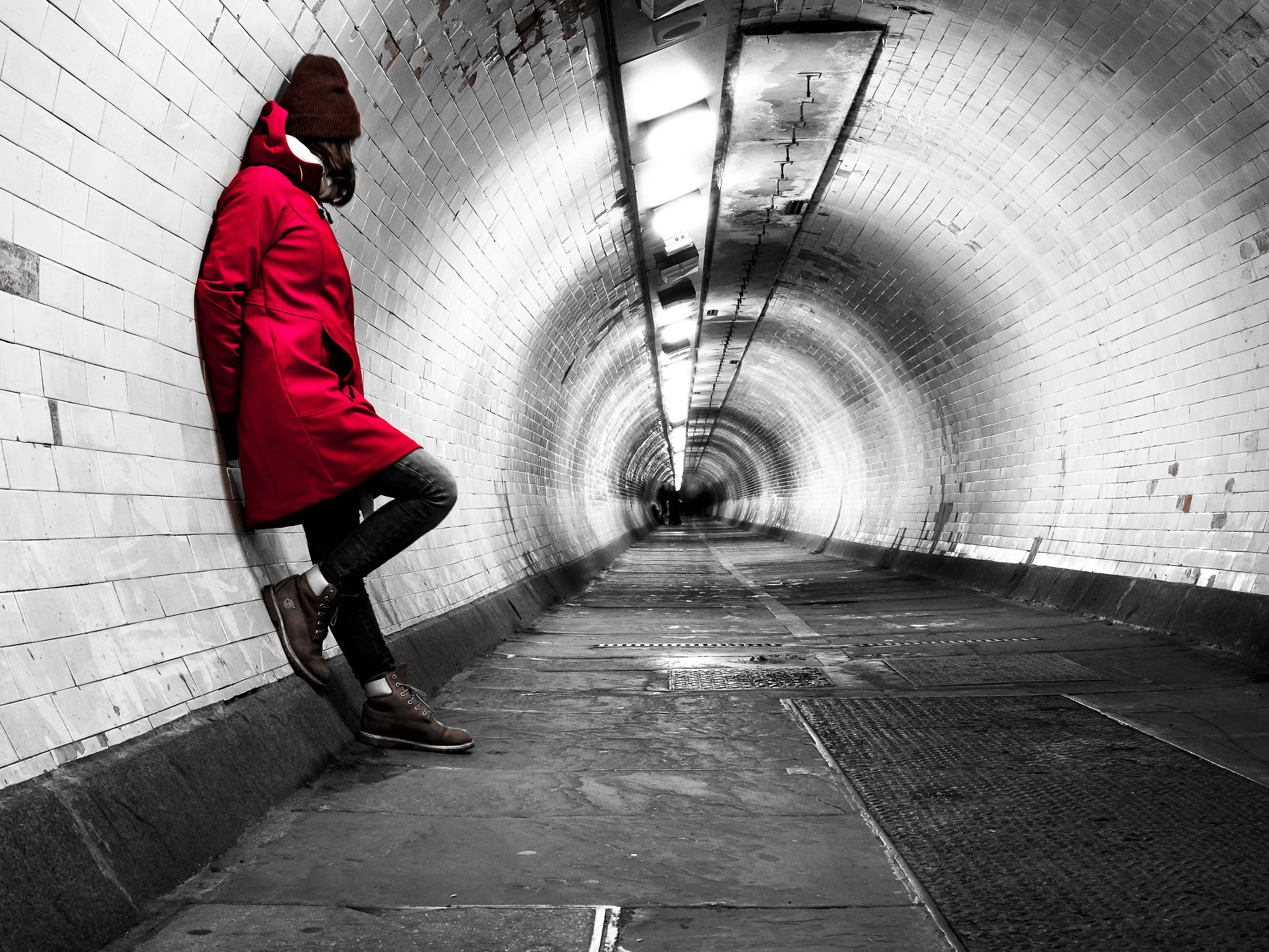Olympus OM-D E-M10 + Olympus M.Zuiko Digital 25mm F1.8 sample photo. Greenwich foot tunnel photography