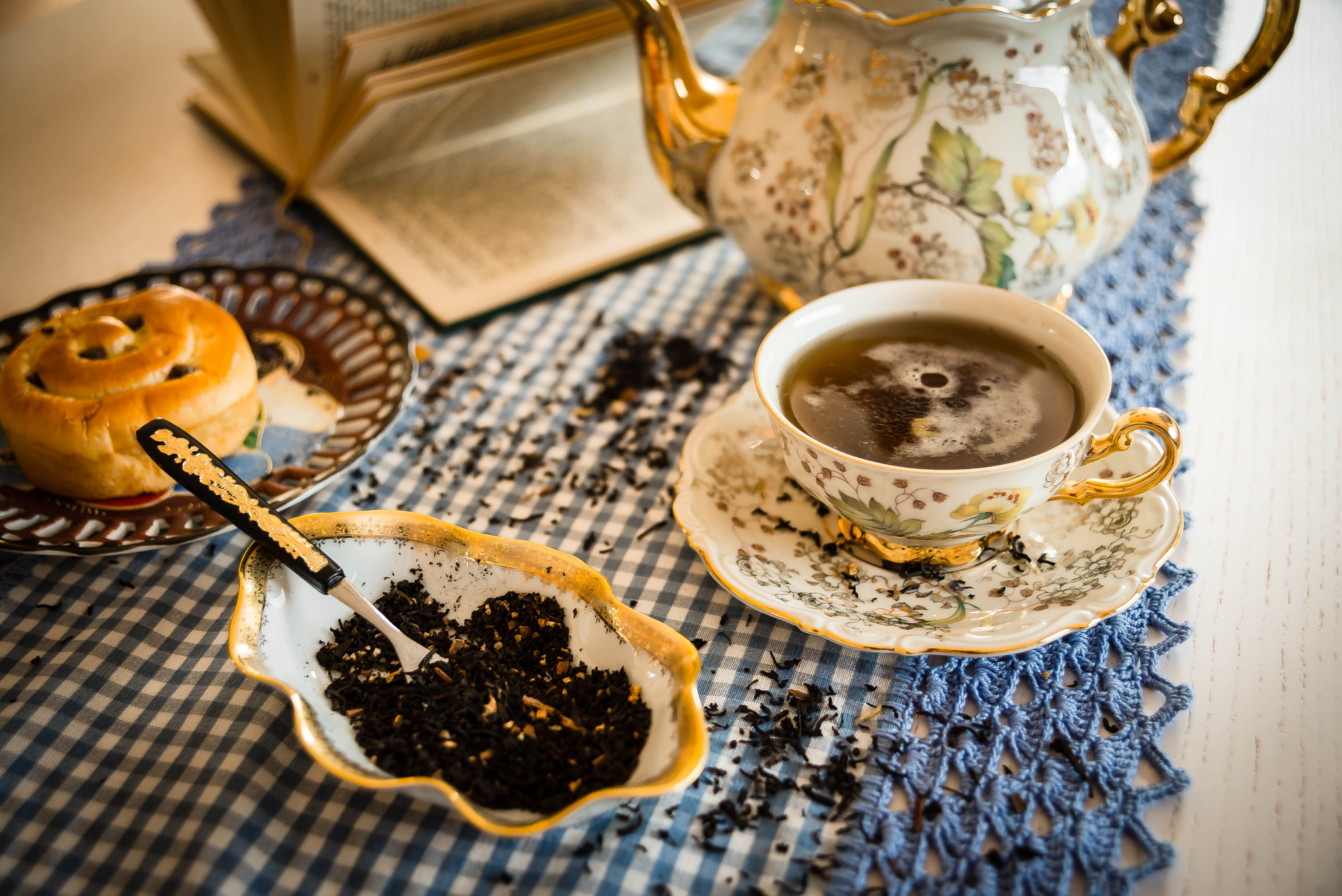 Nikon AF Nikkor 24-85mm F2.8-4D IF sample photo. Tea in the morning photography