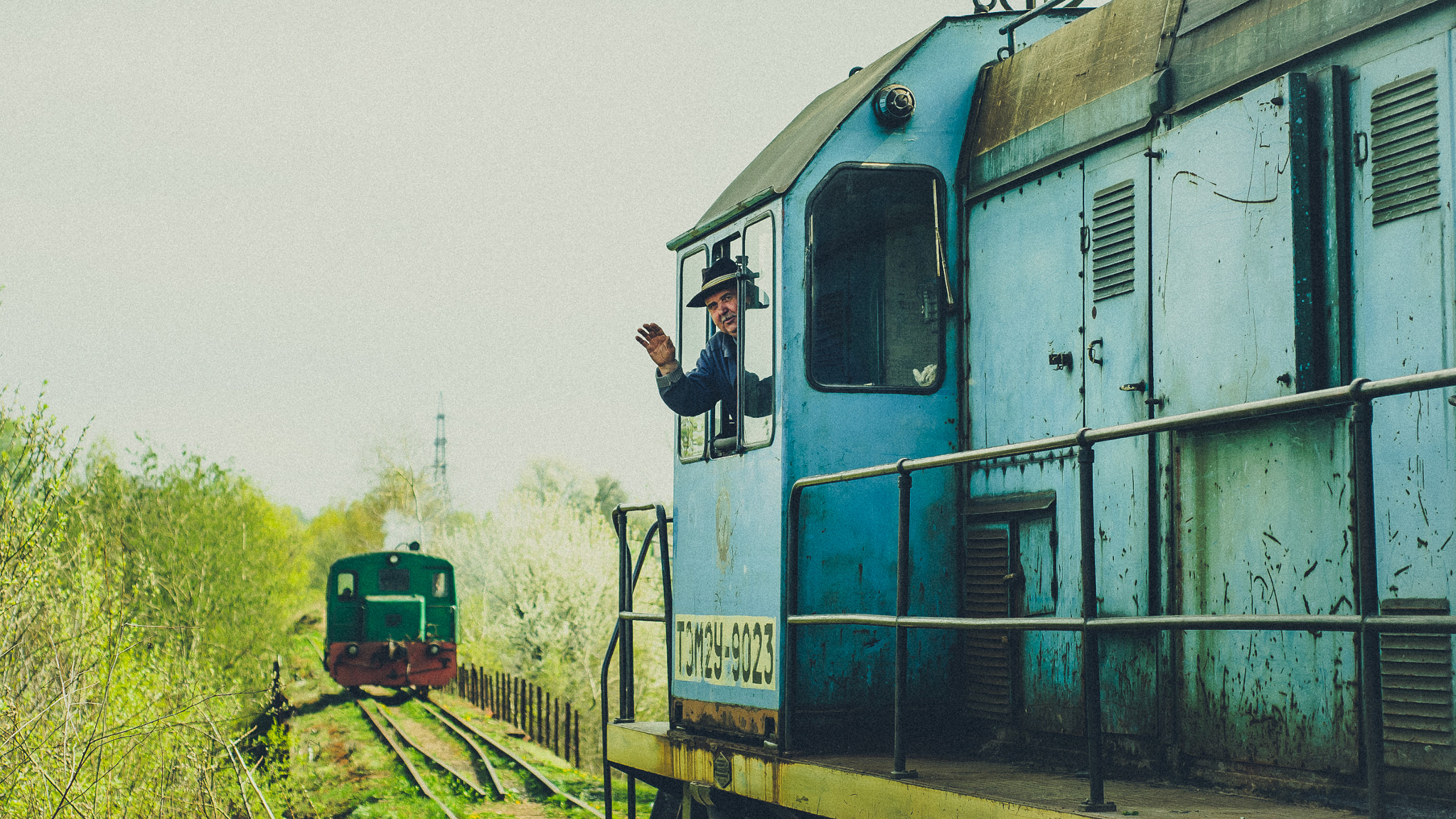 Nikon D80 + Nikon AF Nikkor 50mm F1.8D sample photo. Train driver photography