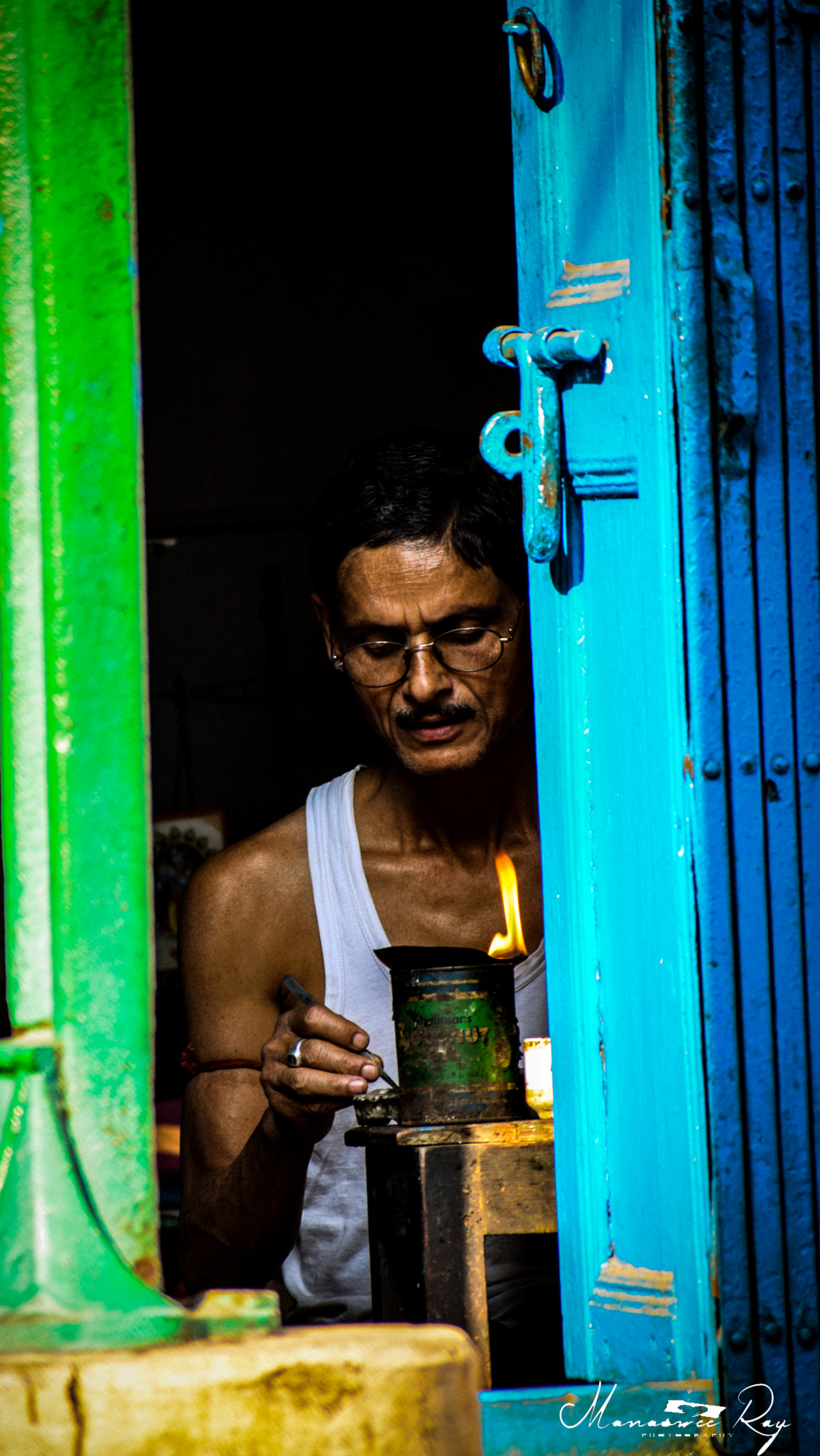 Sigma 70-300mm F4-5.6 DG OS sample photo. Colors of calcutta photography