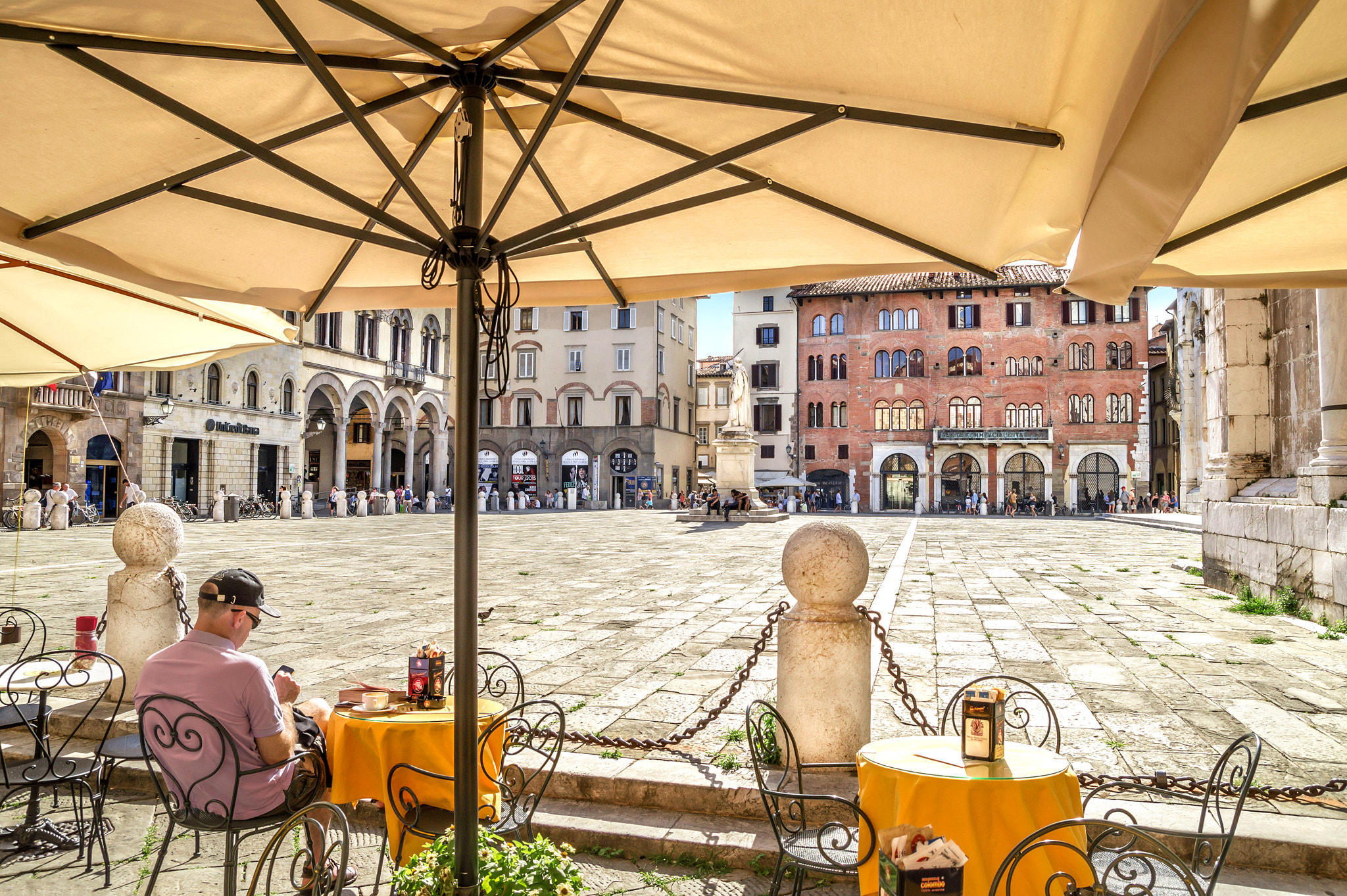 Sony SLT-A58 sample photo. Old city of lucca, italy photography