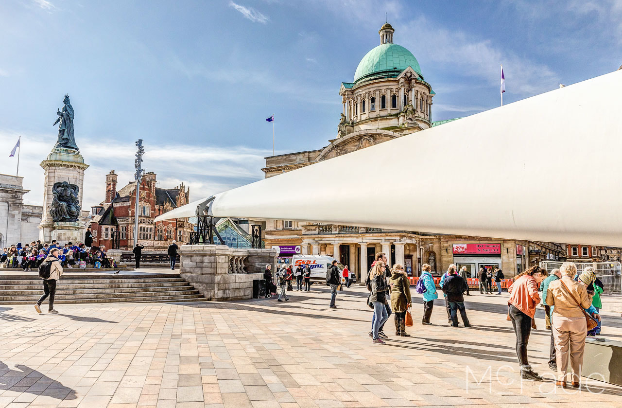 Canon EF 16-35mm F4L IS USM sample photo. Wind turbine wing in hull city centre - 0q5a6355_6 photography