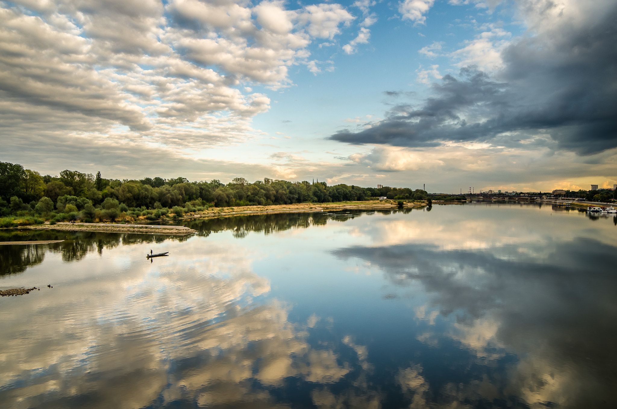 Samyang 14mm F2.8 ED AS IF UMC sample photo. Vistula river photography