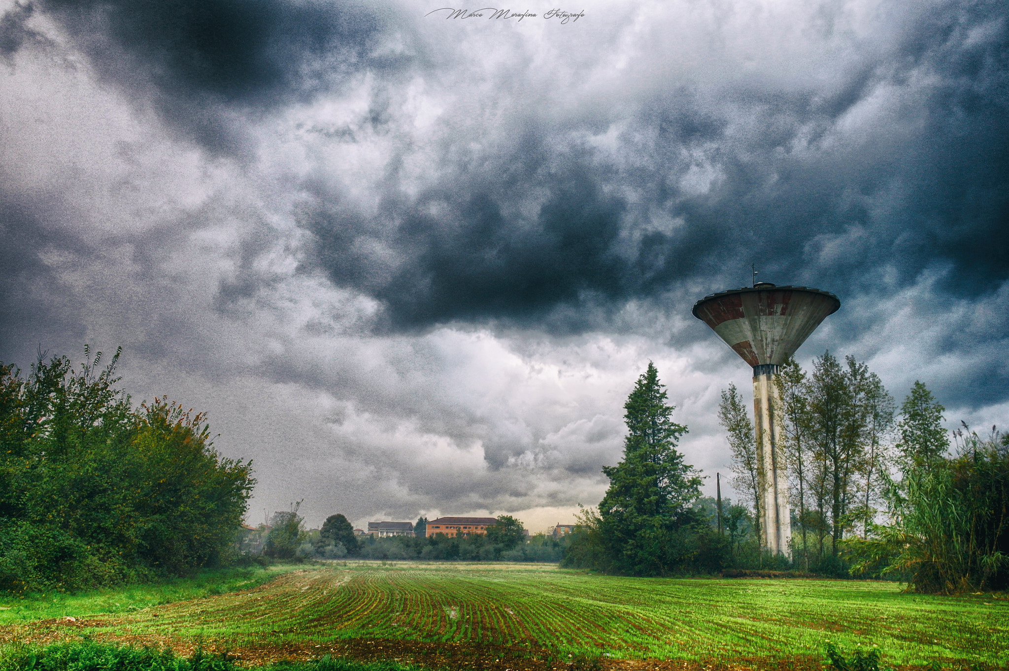 Samsung NX100 sample photo. Via lazio - roccasecca (fr) photography